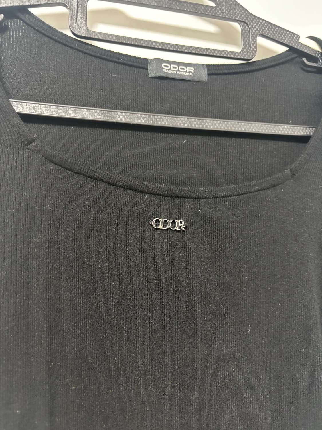 오도어 스퀘어 긴팔 티셔츠 상품이미지2