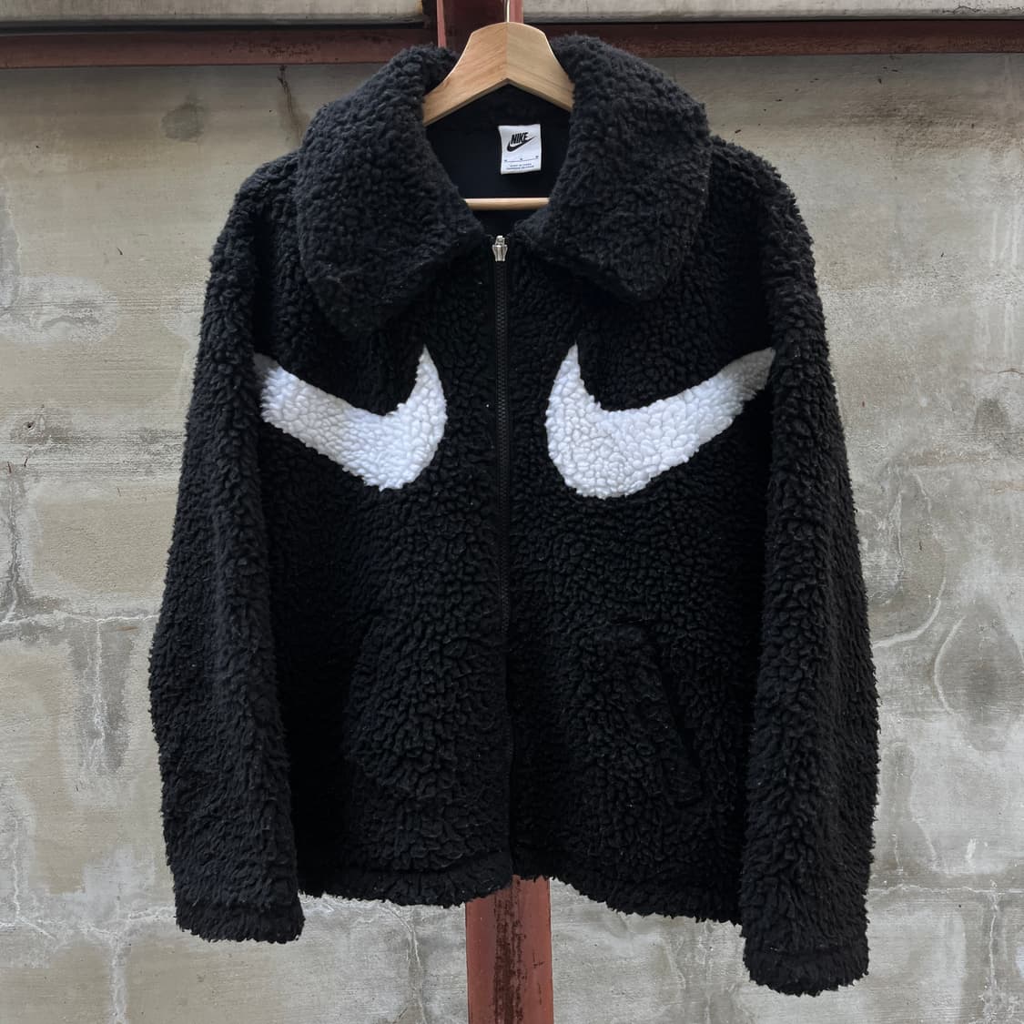 NIKE swoosh shrpa jacket 상품이미지3