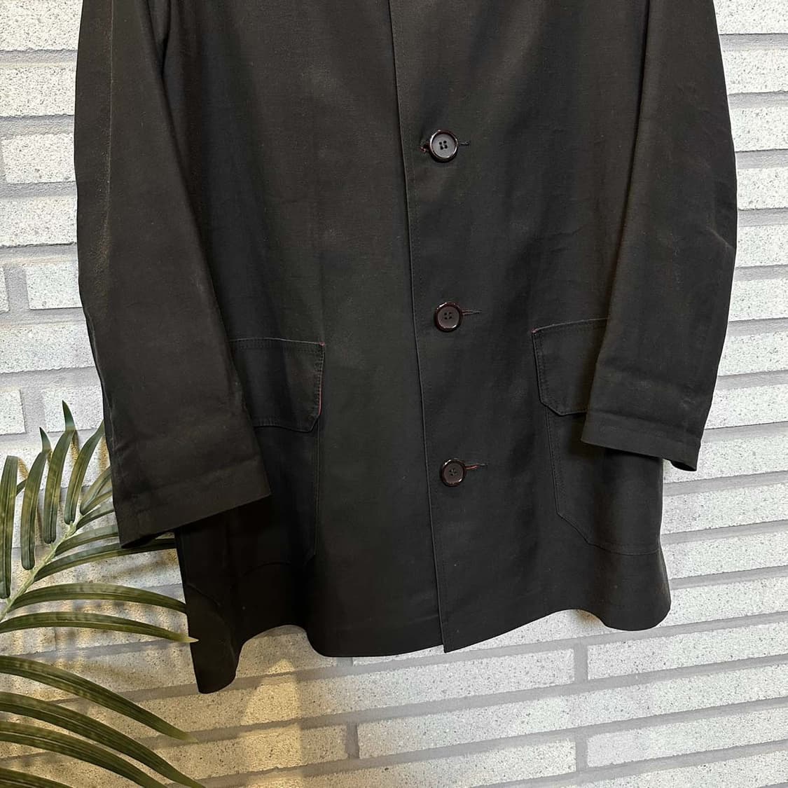 요지 야마모토 하프 트렌치코트 카라넥 플랩포켓 레드안감 디테일 블랙 상품이미지4