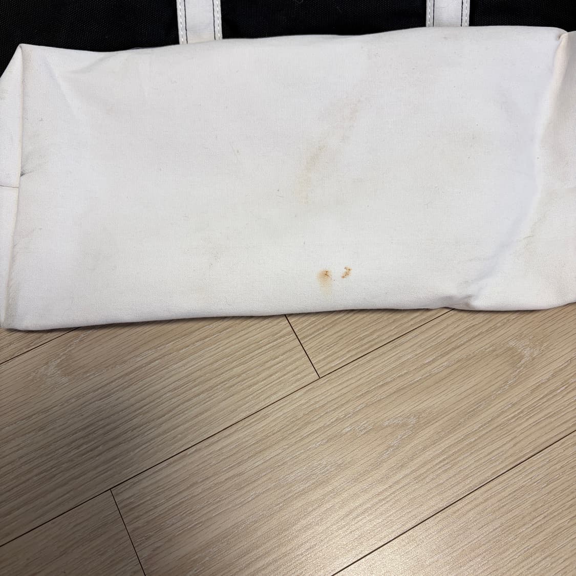 마크앤로나 블랙 화이트 캔버스 토트백 상품이미지4