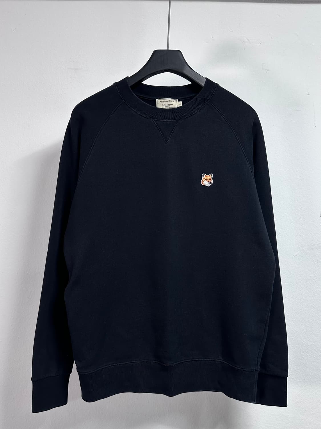 메종키츠네 스몰폭스 블랙 맨투맨 (on.72) 상품이미지1