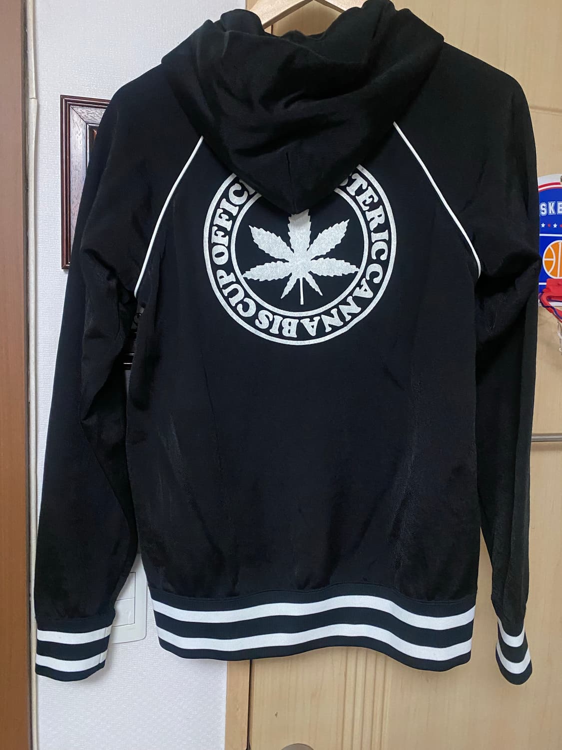 히스테릭글래머 점퍼 판매합니다. 상품이미지2