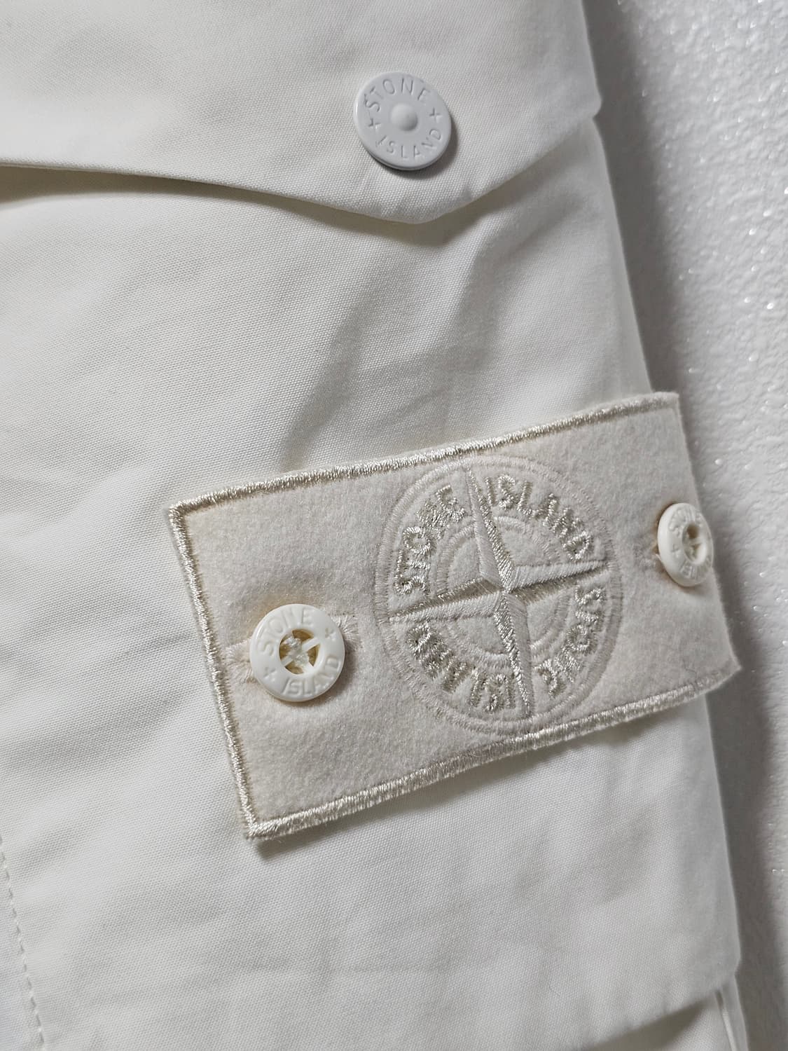 스톤아일랜드 고스트 피스 O-벤틸 카고 트라우저 (새 상품) 상품이미지3