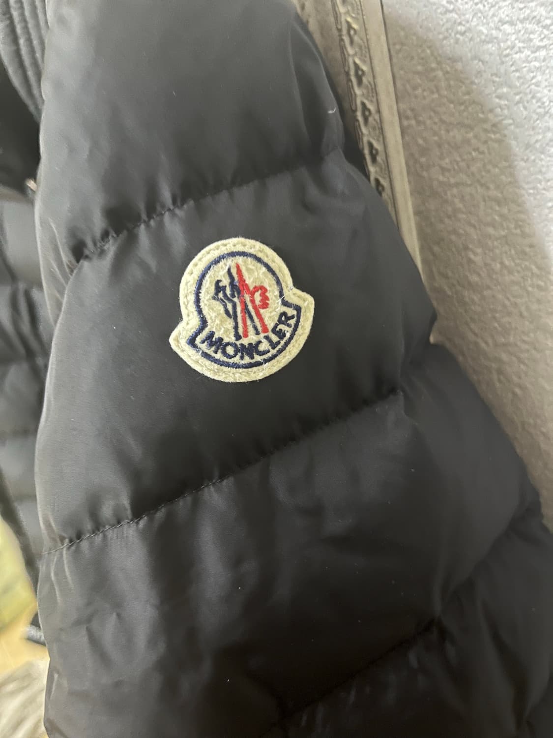 몽클레어 아미오트 경량패딩 상품이미지2