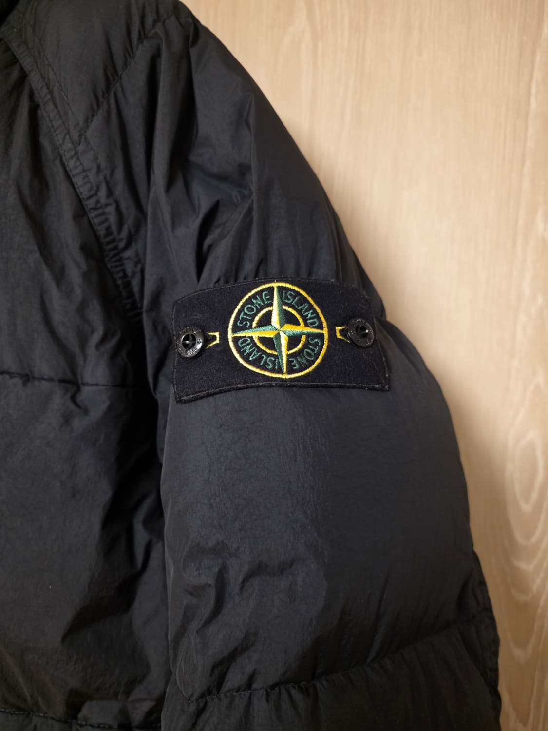 [M] 23FW 스톤아일랜드 크링클랩스 숏 다운 패딩 백화점 상품이미지4