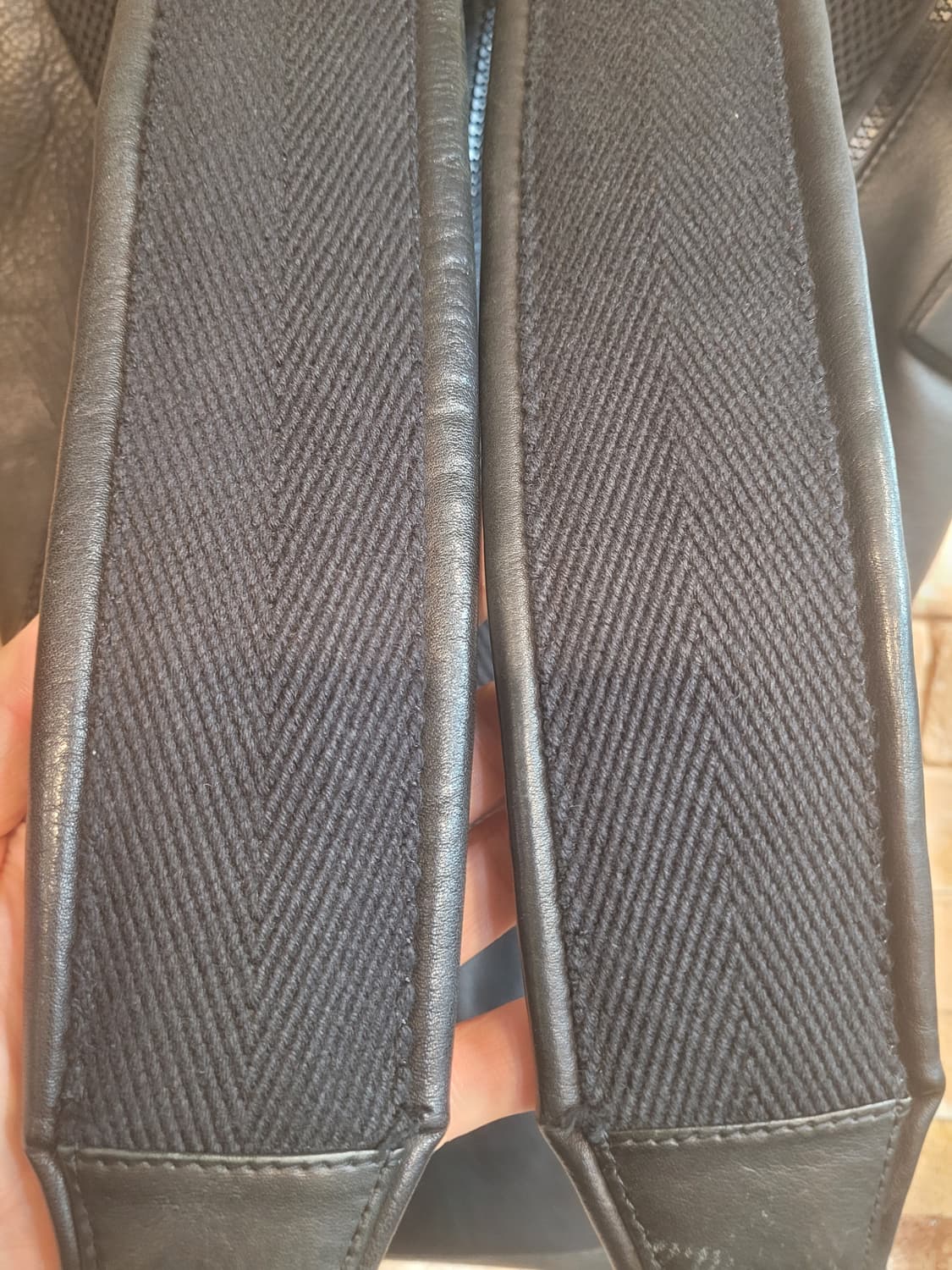 만다리나덕 가죽 백팩 블랙 상품이미지5