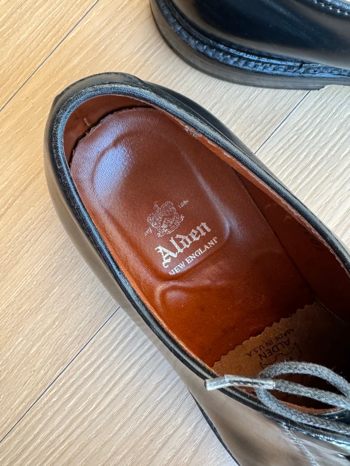 알든 블랙 9901 더비 슈즈 8.5 사이즈 판매합니다 275사이즈이고  상품이미지8