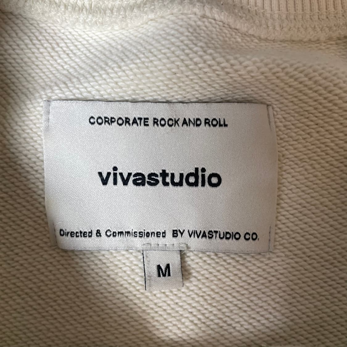 비바스튜디오 미니로고 아이보리 맨투맨 M 상품이미지5