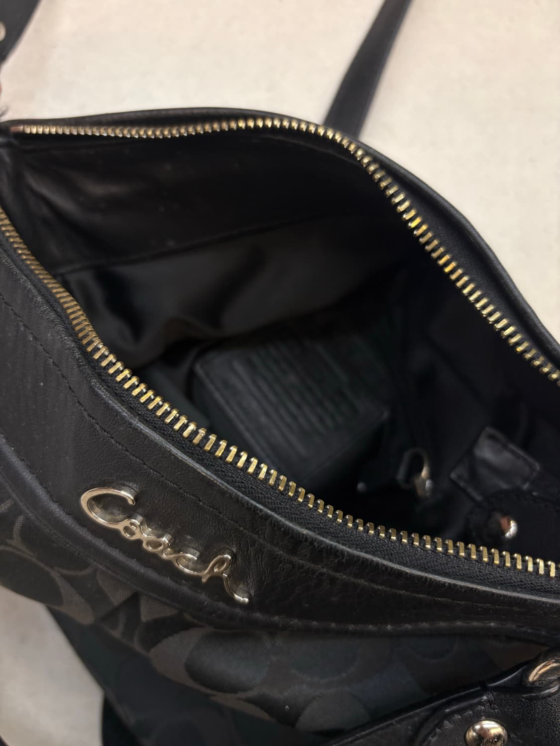 코치 블랙 숄더백 상품이미지5