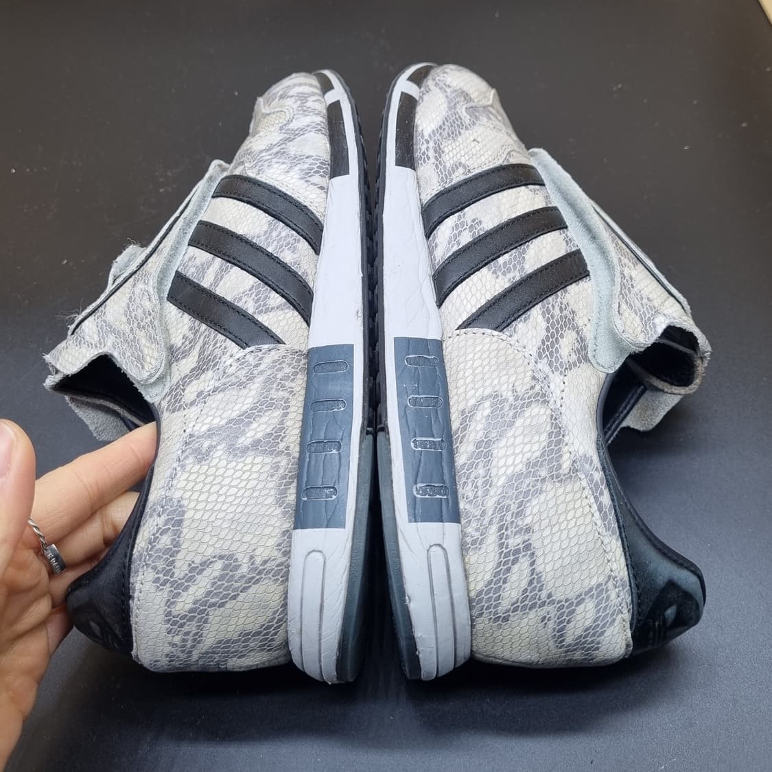 아디다스 마이크로페이서 뱀피 운동화245 상품이미지5