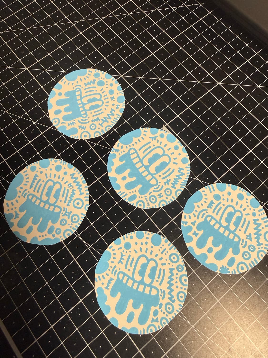 Bingo sky blue eye’s 뱃지 팝니다. 상품이미지5