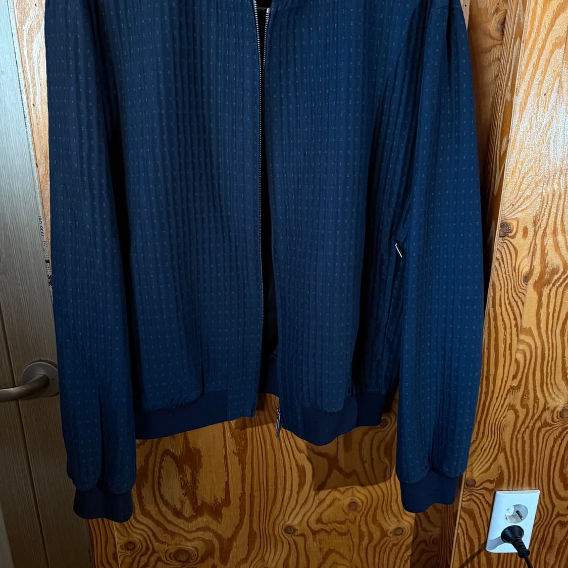 에르메스 2023 S/S 봄버 자켓 판매 합니다. 상품이미지3