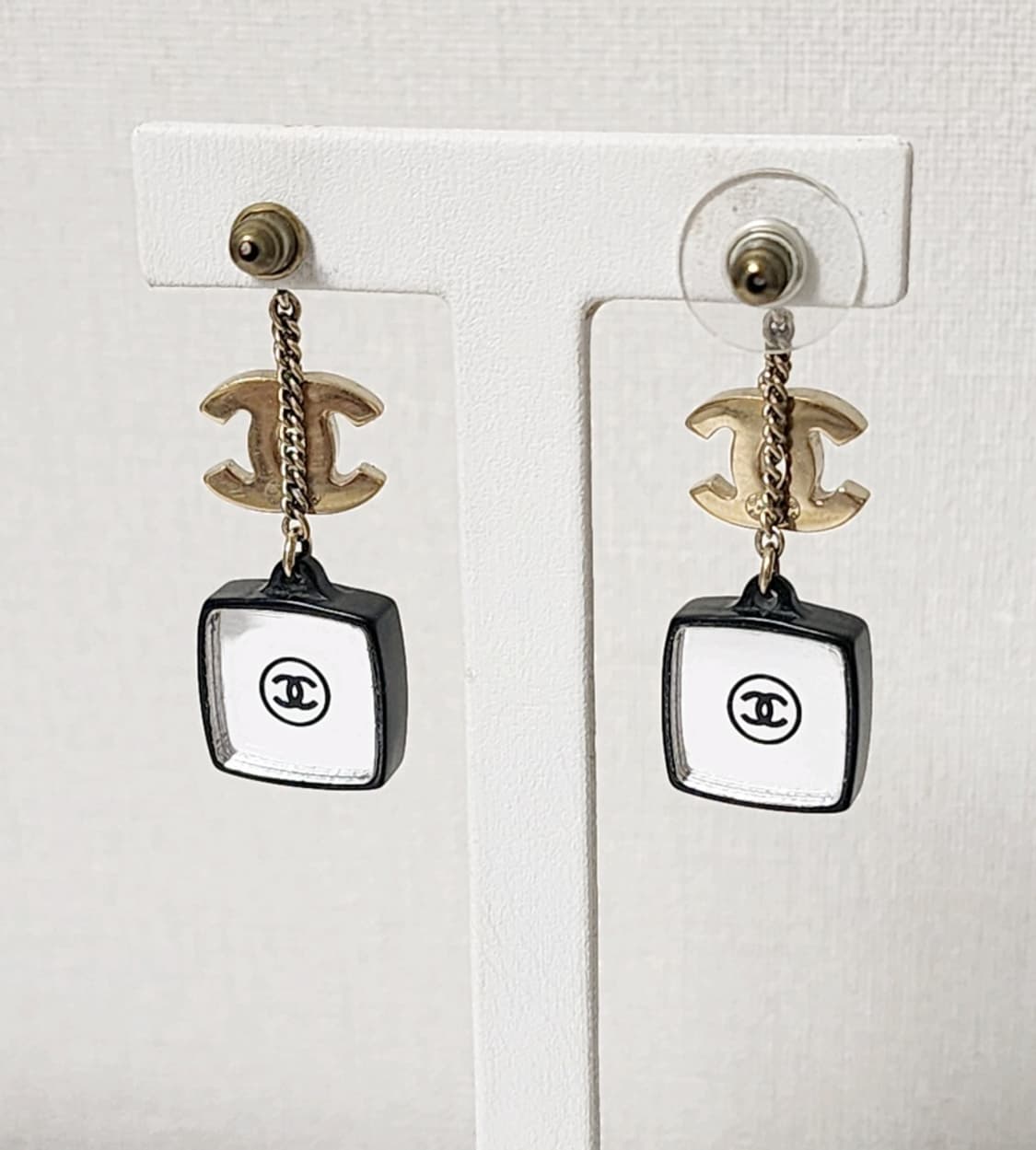 샤넬 CC로고 큐브 장식 드롭 귀걸이  상품이미지7