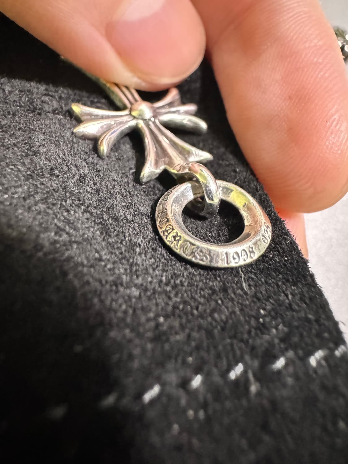 크롬하츠 타이니크로스참 상품이미지4