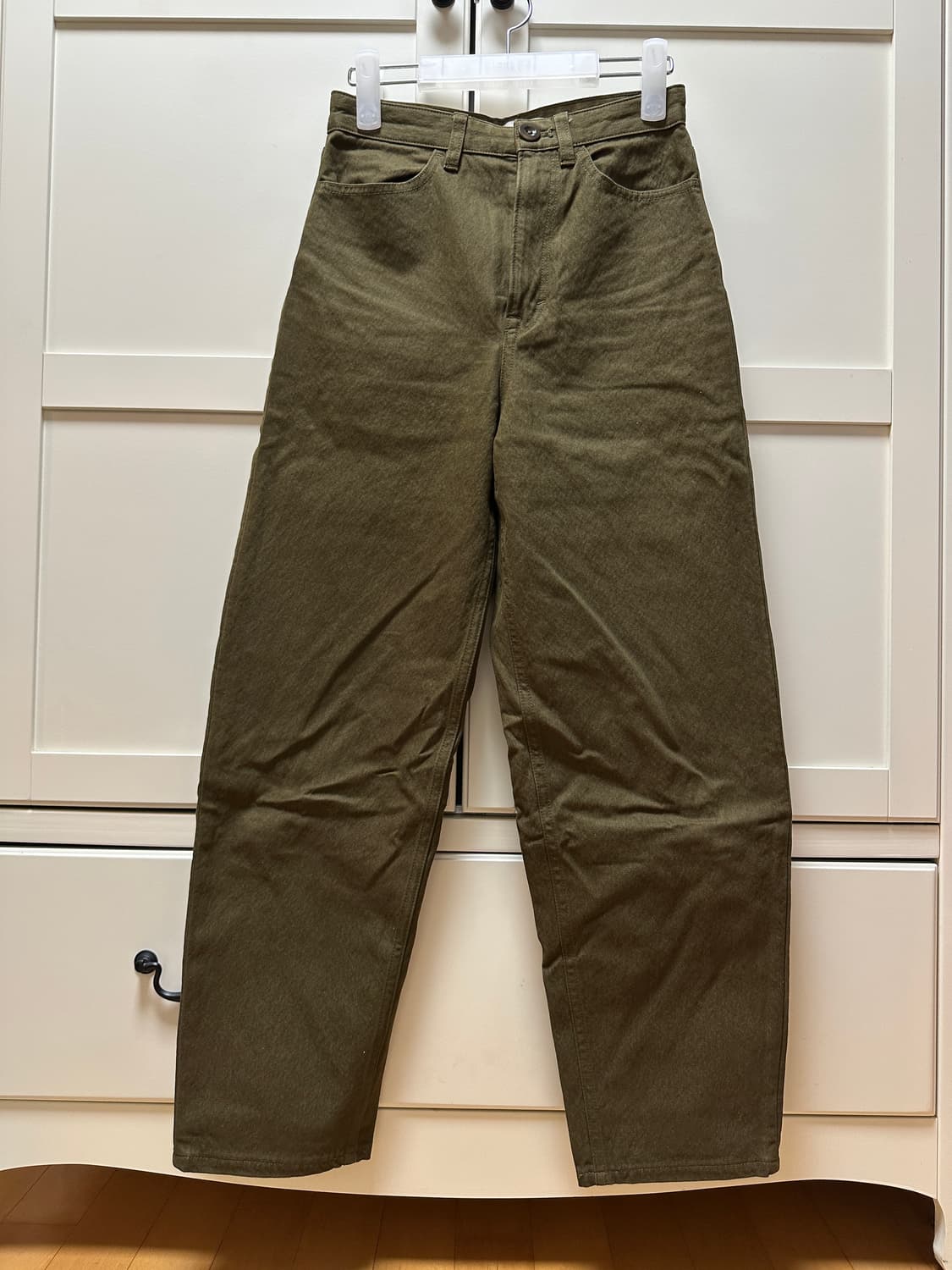 COS 카키팬츠 상품이미지1