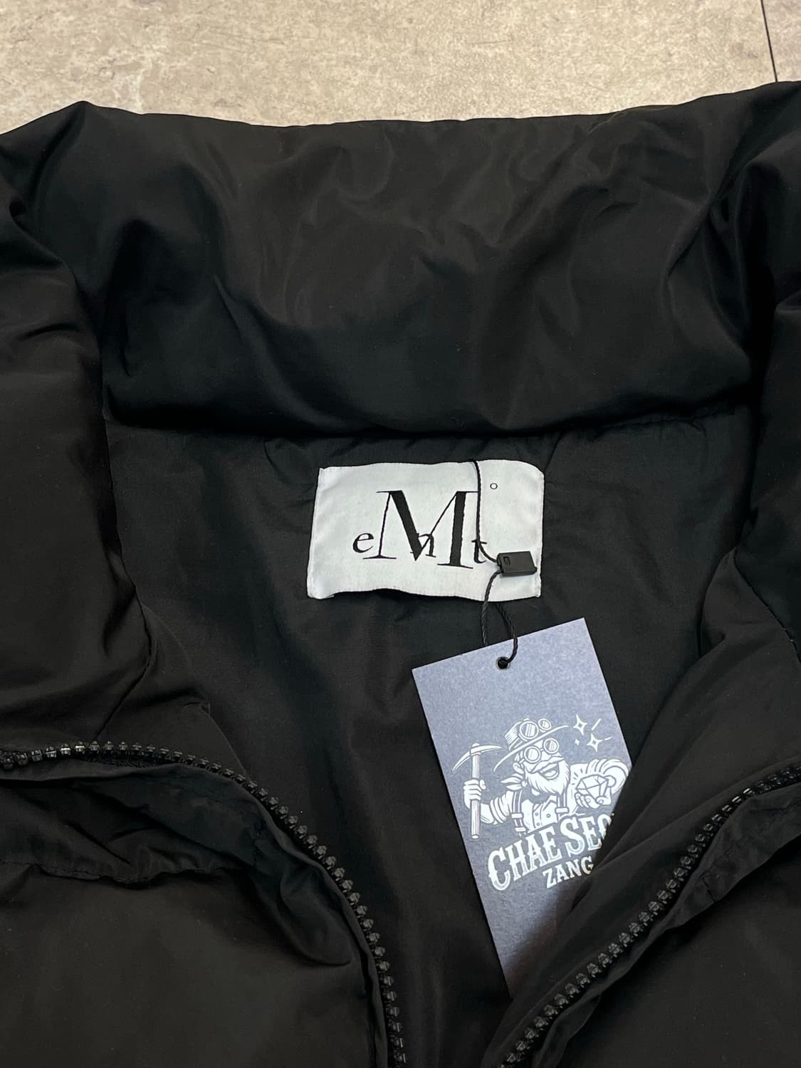 무센트 숏패딩 블랙 L #csz2202 상품이미지3