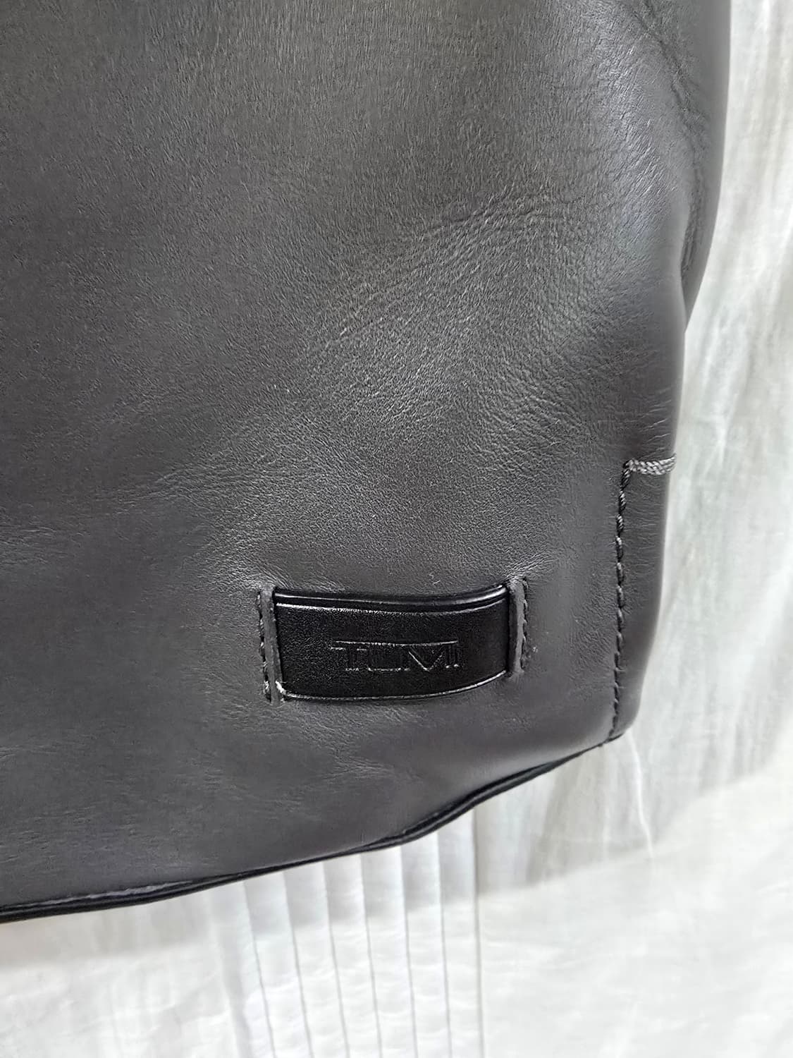 투미 크로스백  상품이미지4