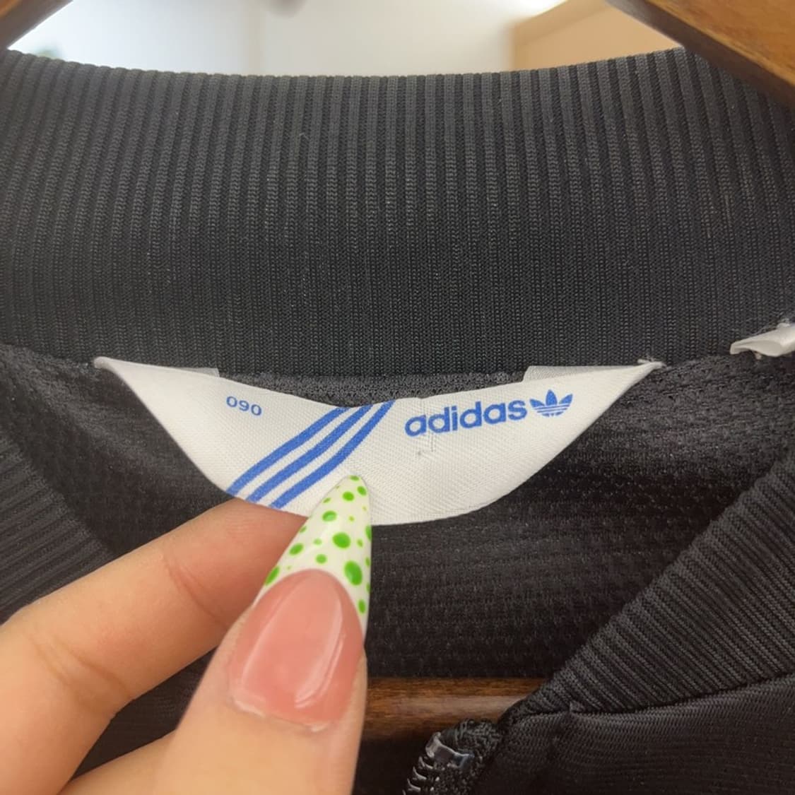 아디다스 유로파 슈퍼걸 시크 올블랙 져지 집업 90 C09109 상품이미지5