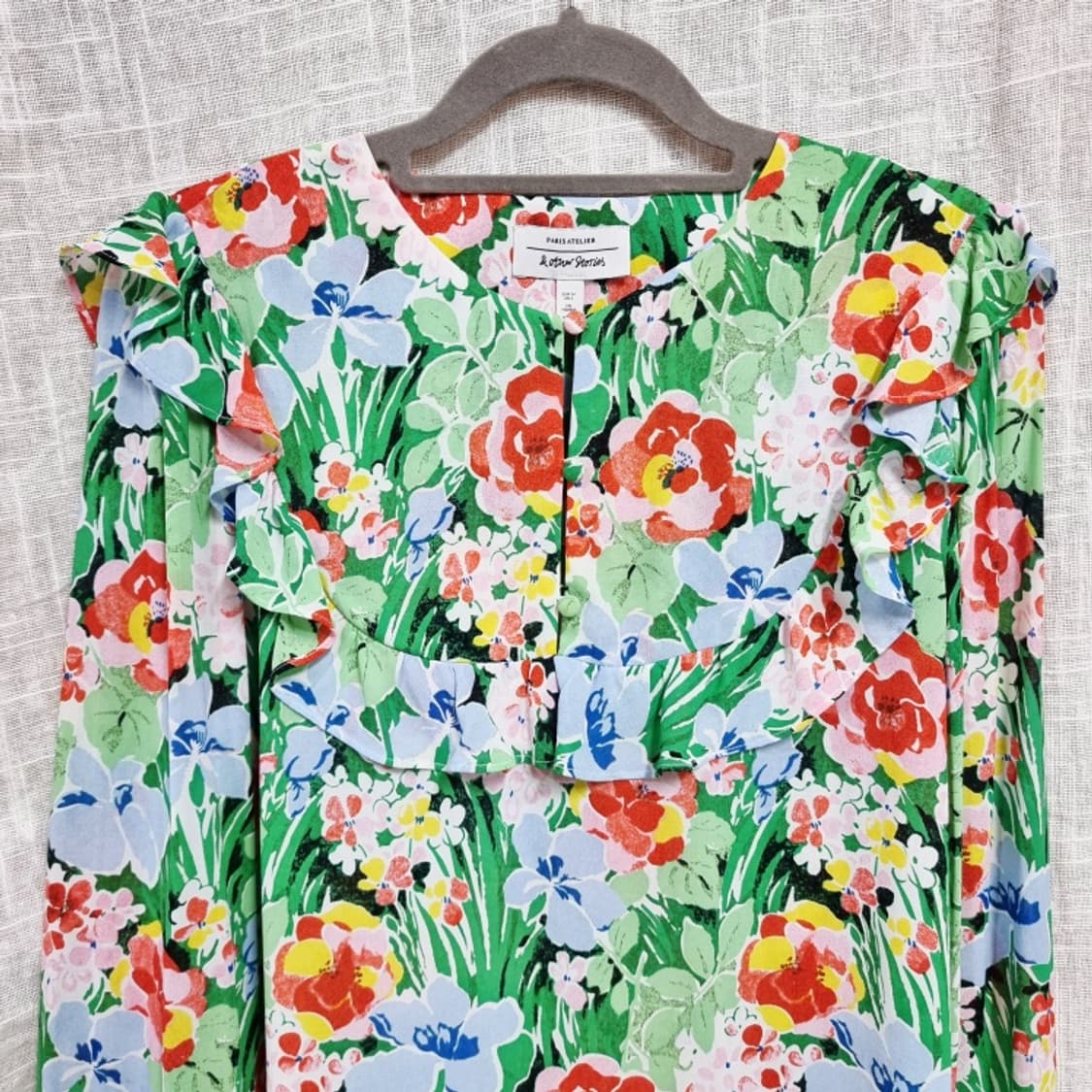 앤아더스토리즈 프릴카라 블라우스 (55) 상태완벽 상품이미지3