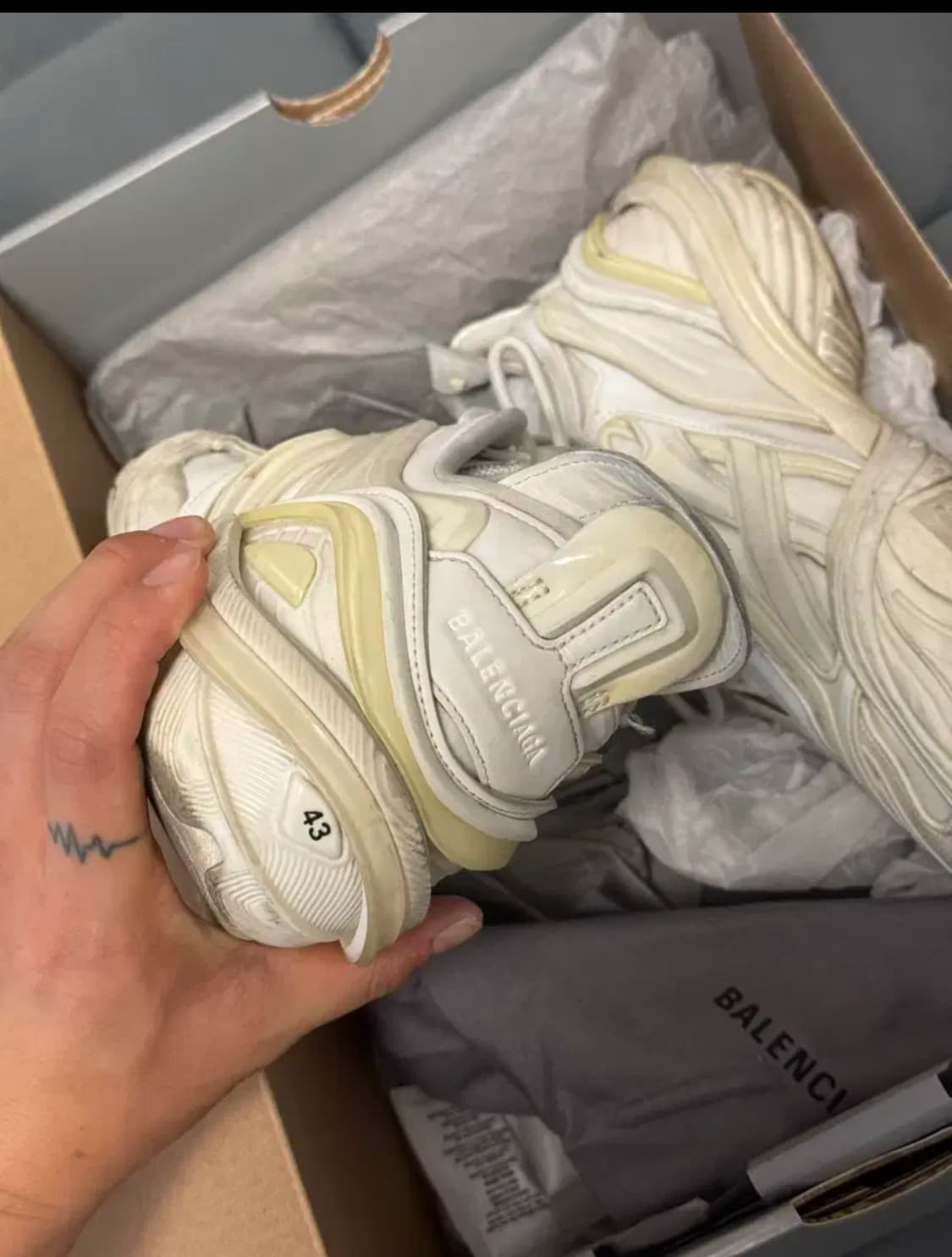 발렌시아가 타이렉스 43 풀박 상품이미지2