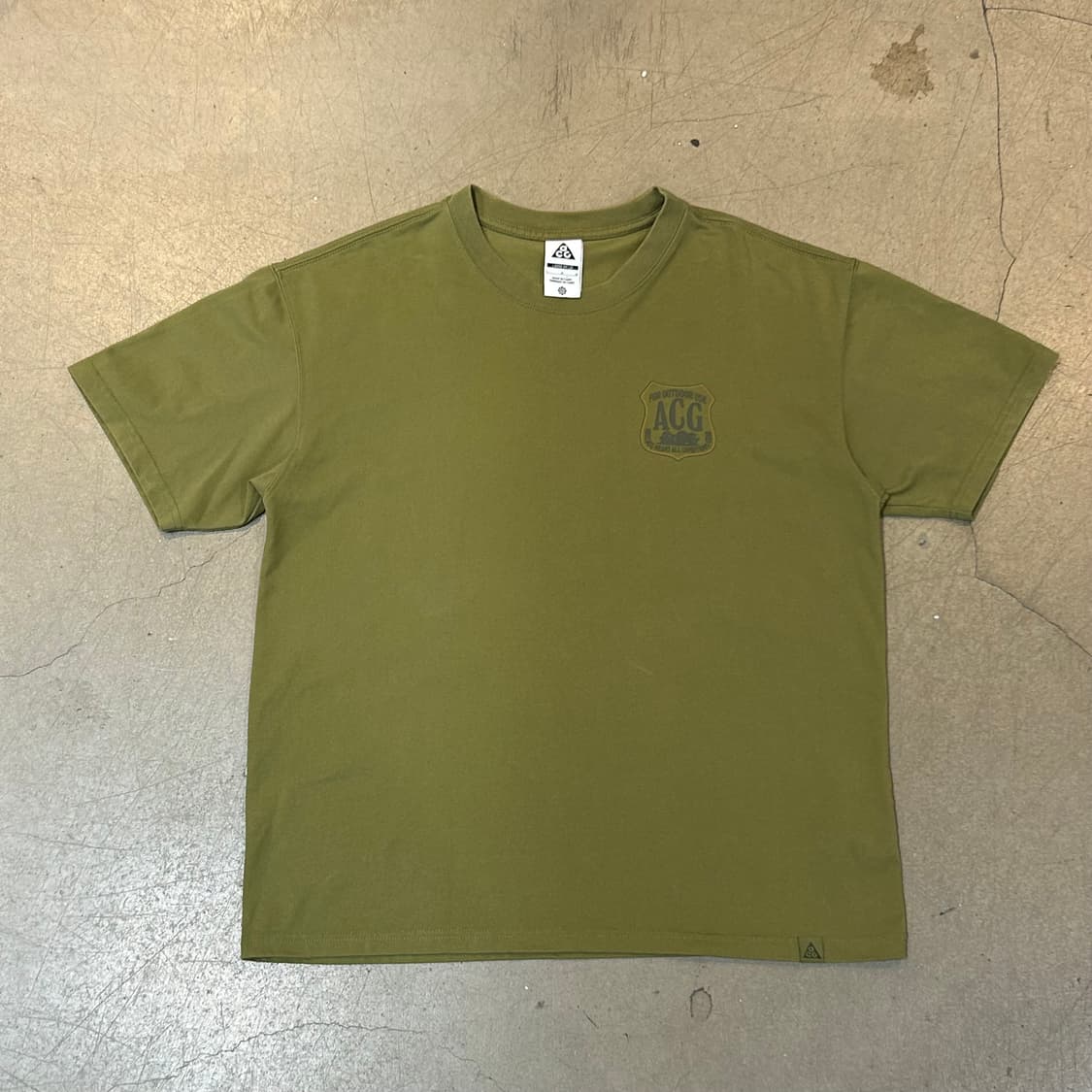 L 나이키 ACG 루즈 핏 그린 반팔티 상품이미지3