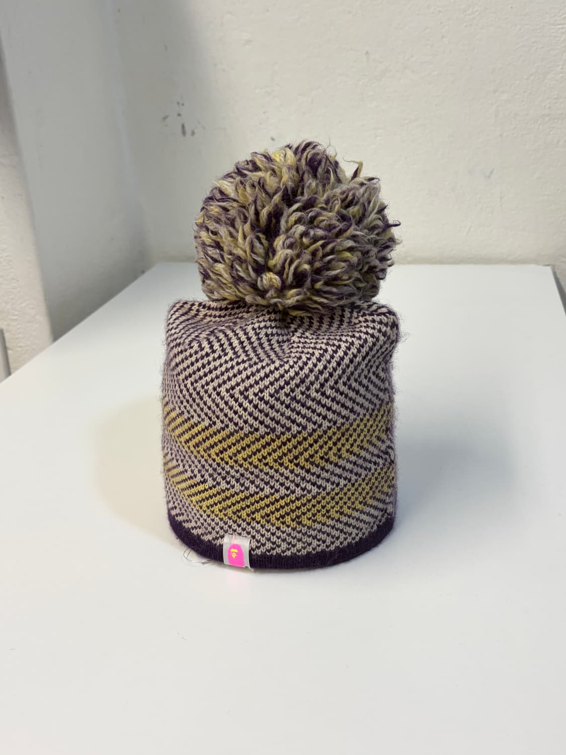 베이프 폼폼 방울 비니 상품이미지3