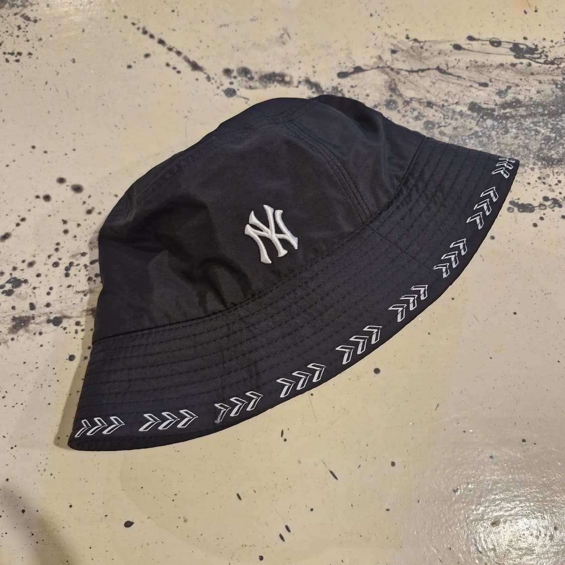 MLB 심볼 챙로고 버킷햇 NY 상품이미지1