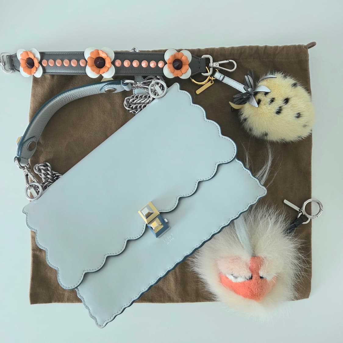 FENDI 펜디 정품 칸아이 캔아이 은장 체인 미듐 숄더백 크로스 토트백 상품이미지2