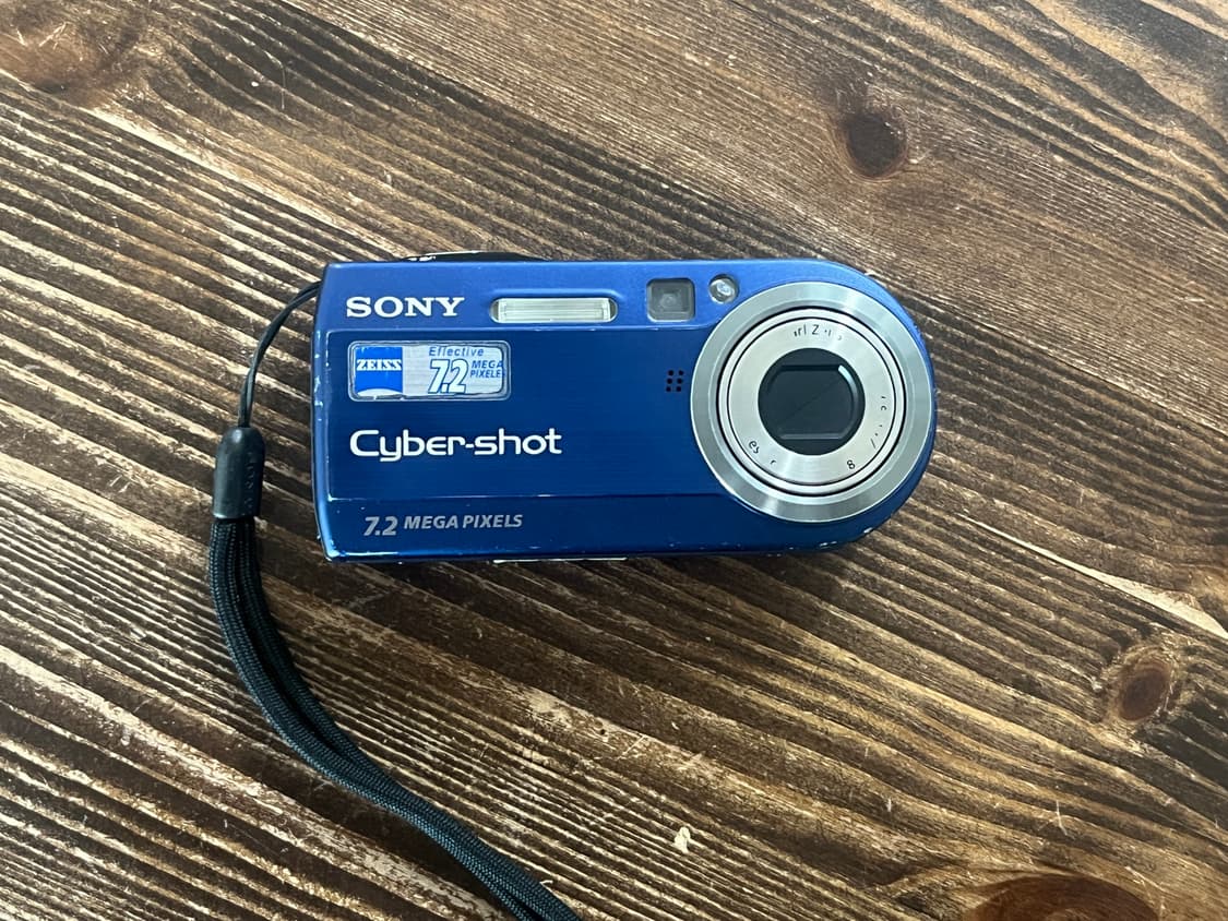 Sony Cyber-shot DSC-P150 (블루) 720만 화소 상품이미지1