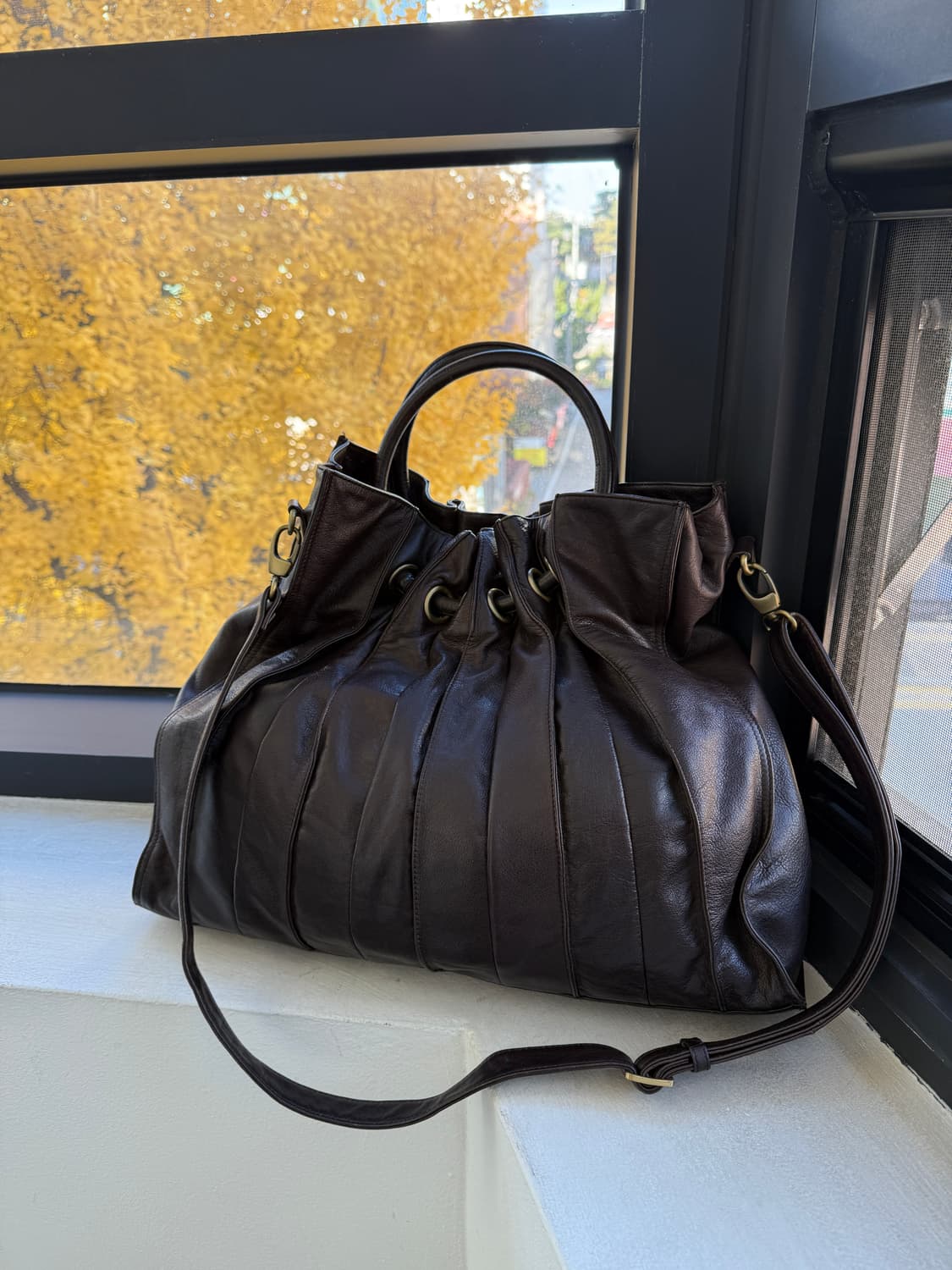 Via Tore Leoni 천연소가죽 드로스트링+핸들 토트/숄더백 상품이미지4