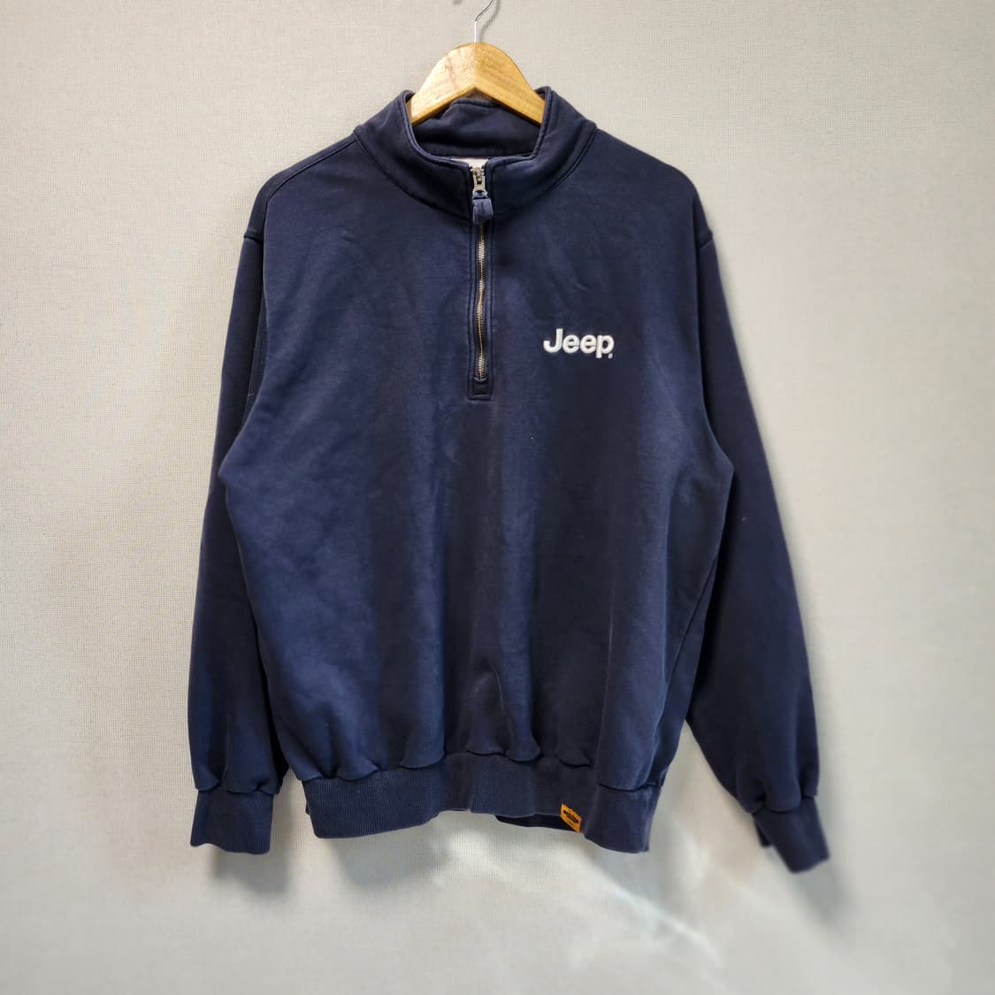 [XL] Jeep 하프집업 맨투맨 상품이미지1