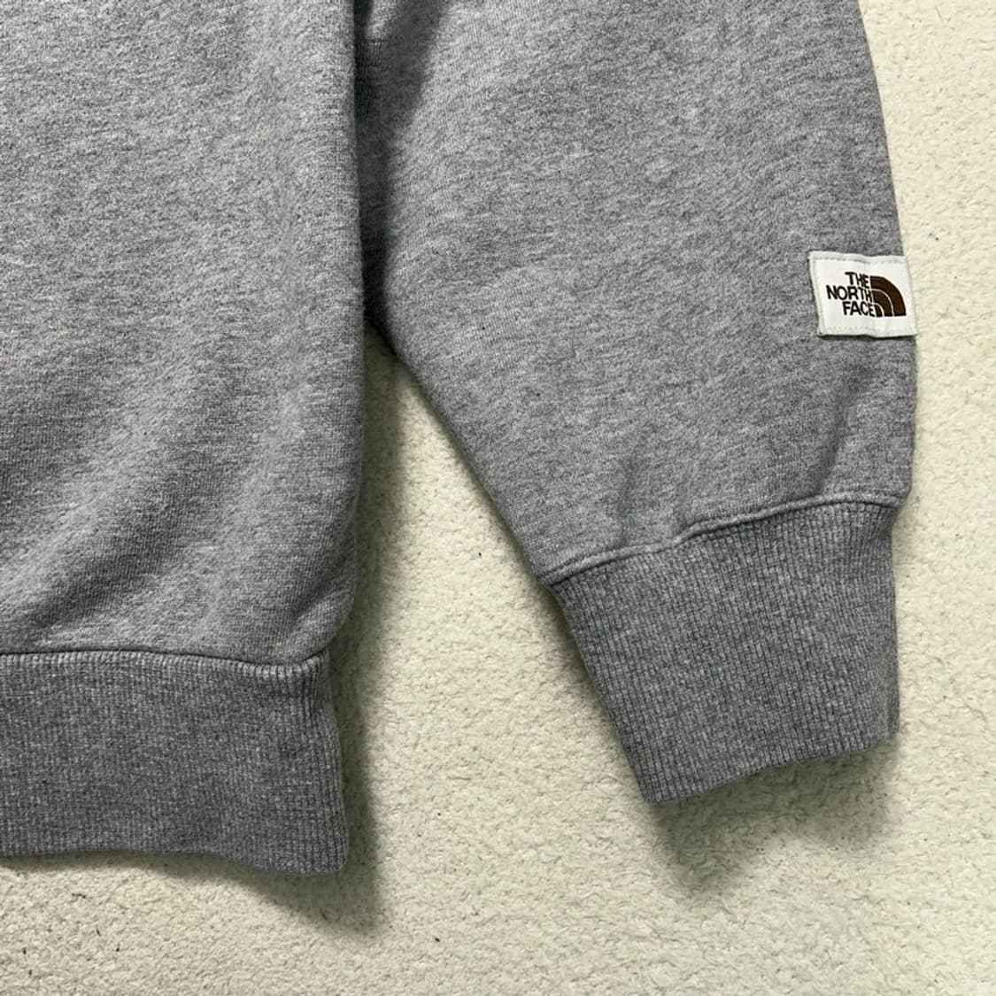 THE NORTH FACE 엠브로이더드 맨투맨 그레이 XL 상품이미지3