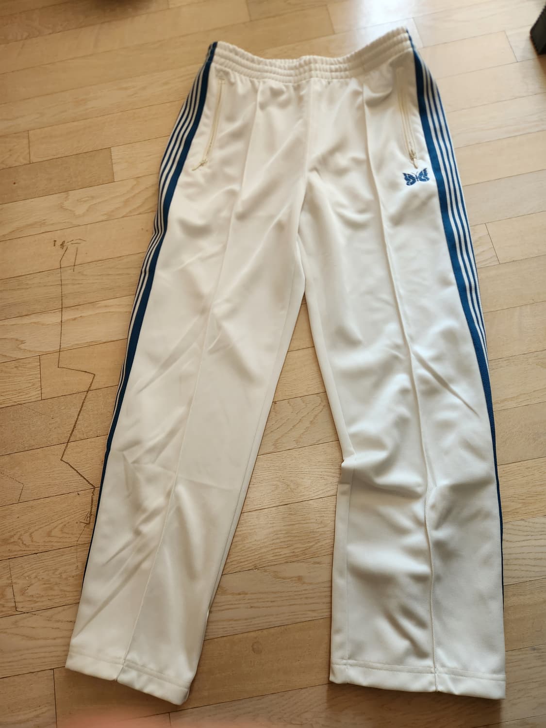 니들스 LHP 스트레이트 트랙팬츠 팝니다 상품이미지2