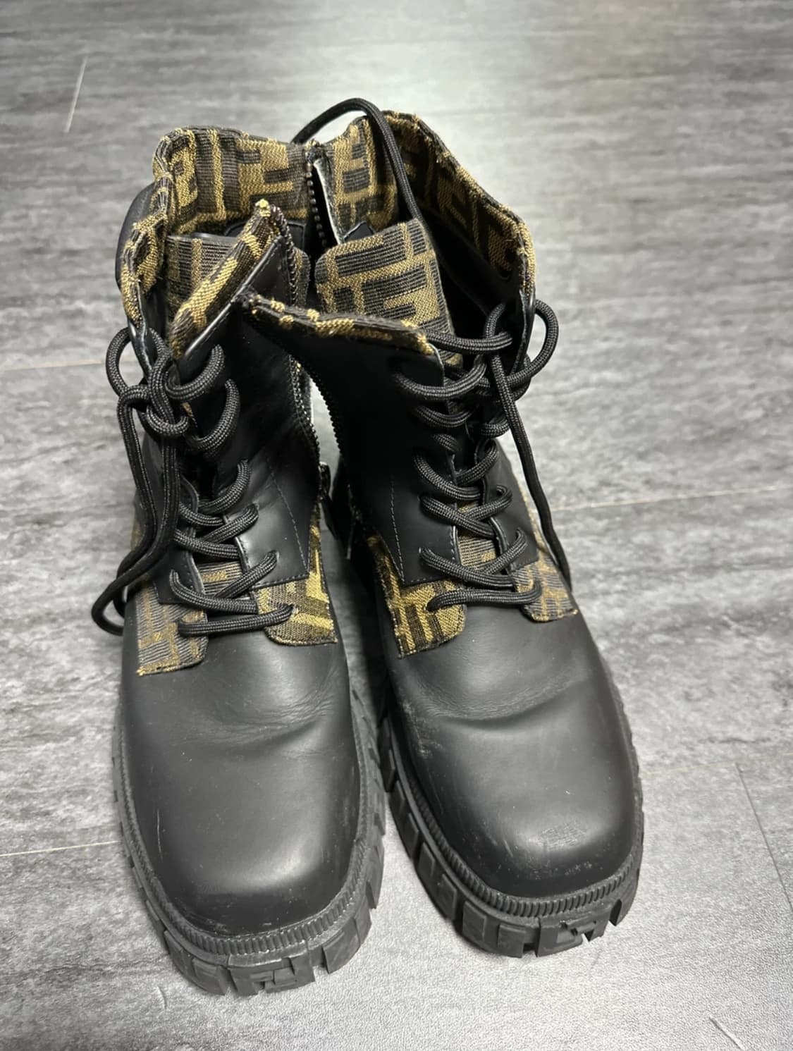 펜디그래피 FF & 가죽 바이커 부츠(240) 상품이미지1