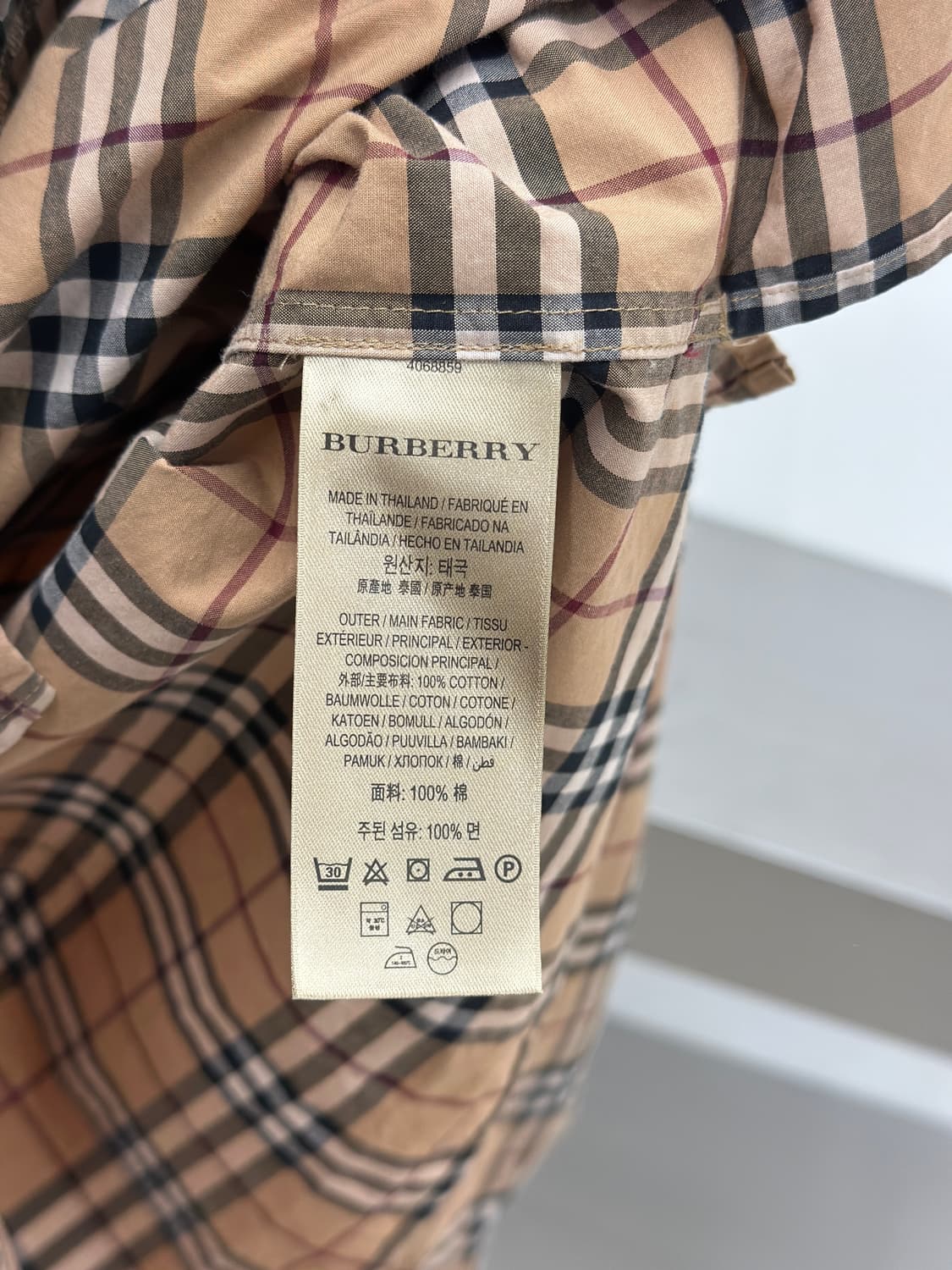 버버리 신형 노바체크 파이핑 셔츠  상품이미지6