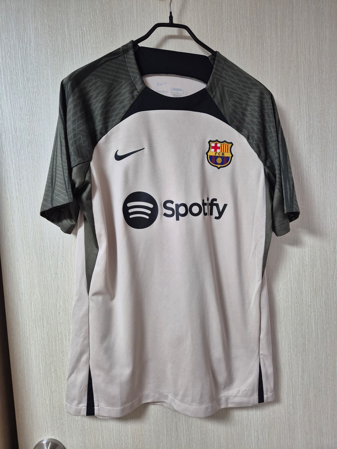 나이키 23-24 바르셀로나 드라이핏 스트라이크 트레이닝탑 상품이미지2