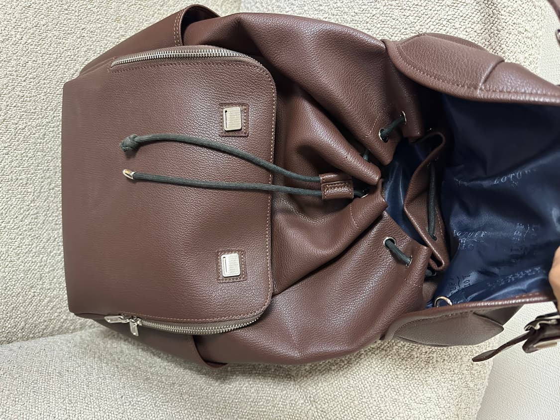 로터프 가죽 백팩 팝니다 상품이미지3