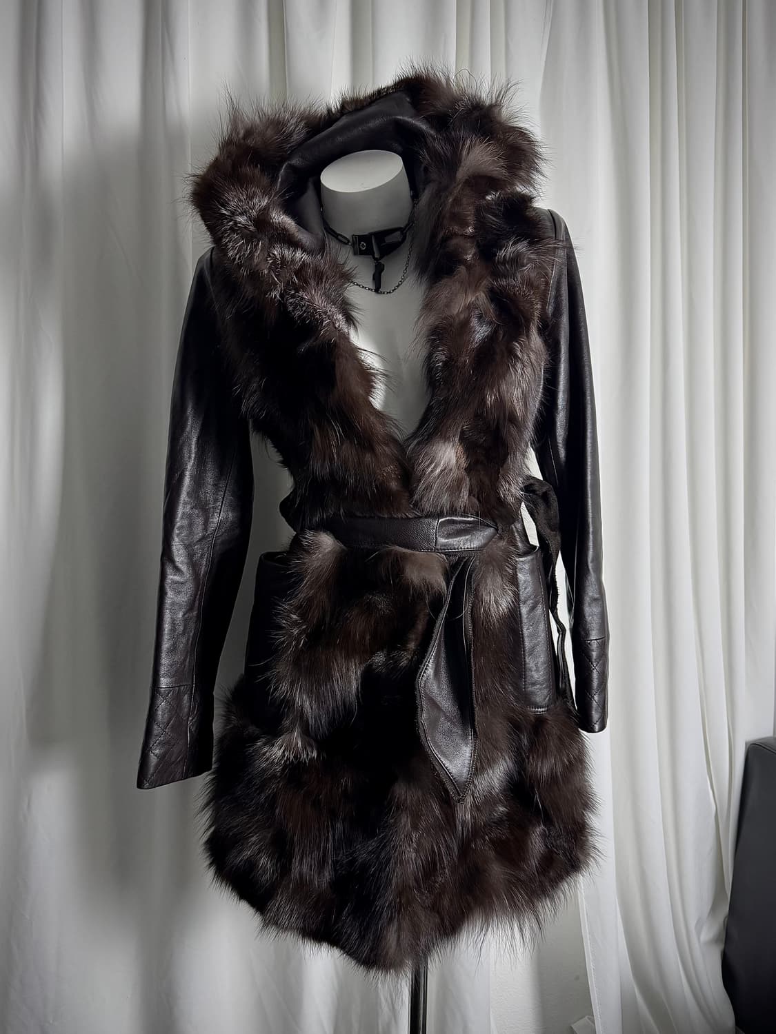 Brown fox fur jacket 상품이미지1