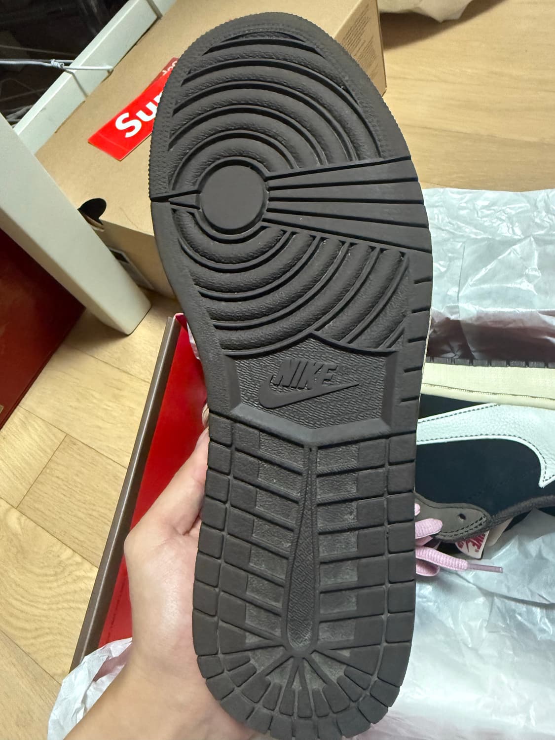 조던1 트레비스 스캇 Sp모카 민트급 280 풀구성 1회착용 실내 상품이미지2