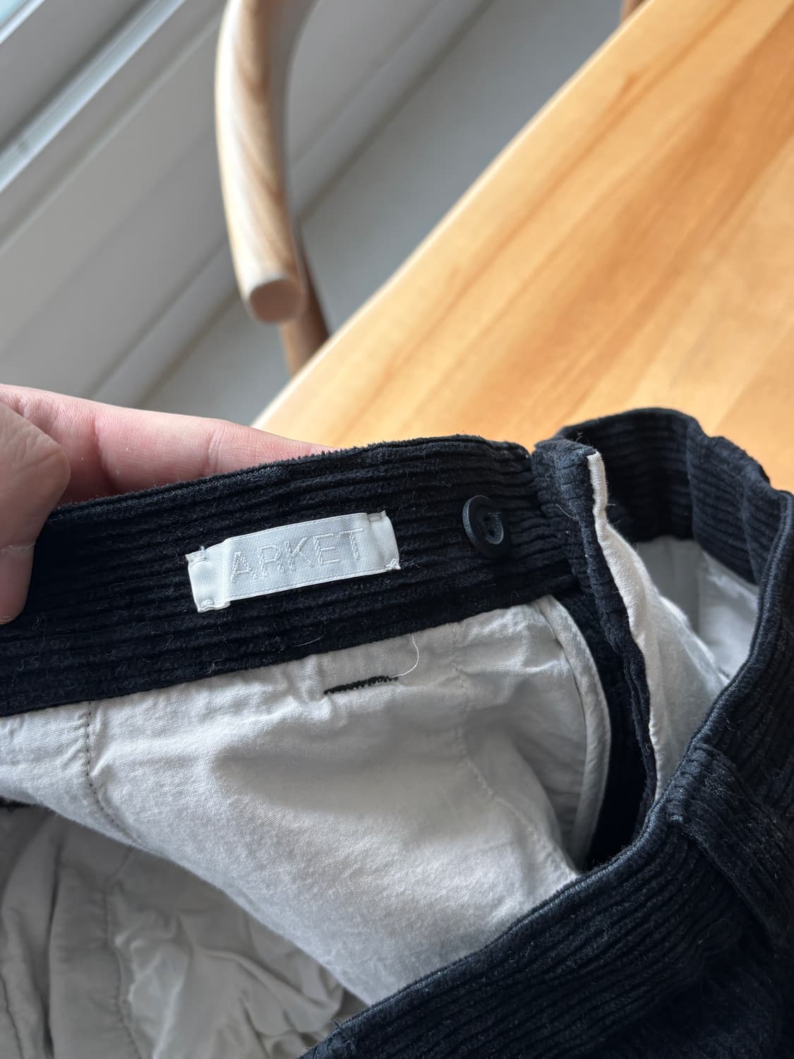 ARKET 코듀로이 팬츠 블랙 52 상품이미지4