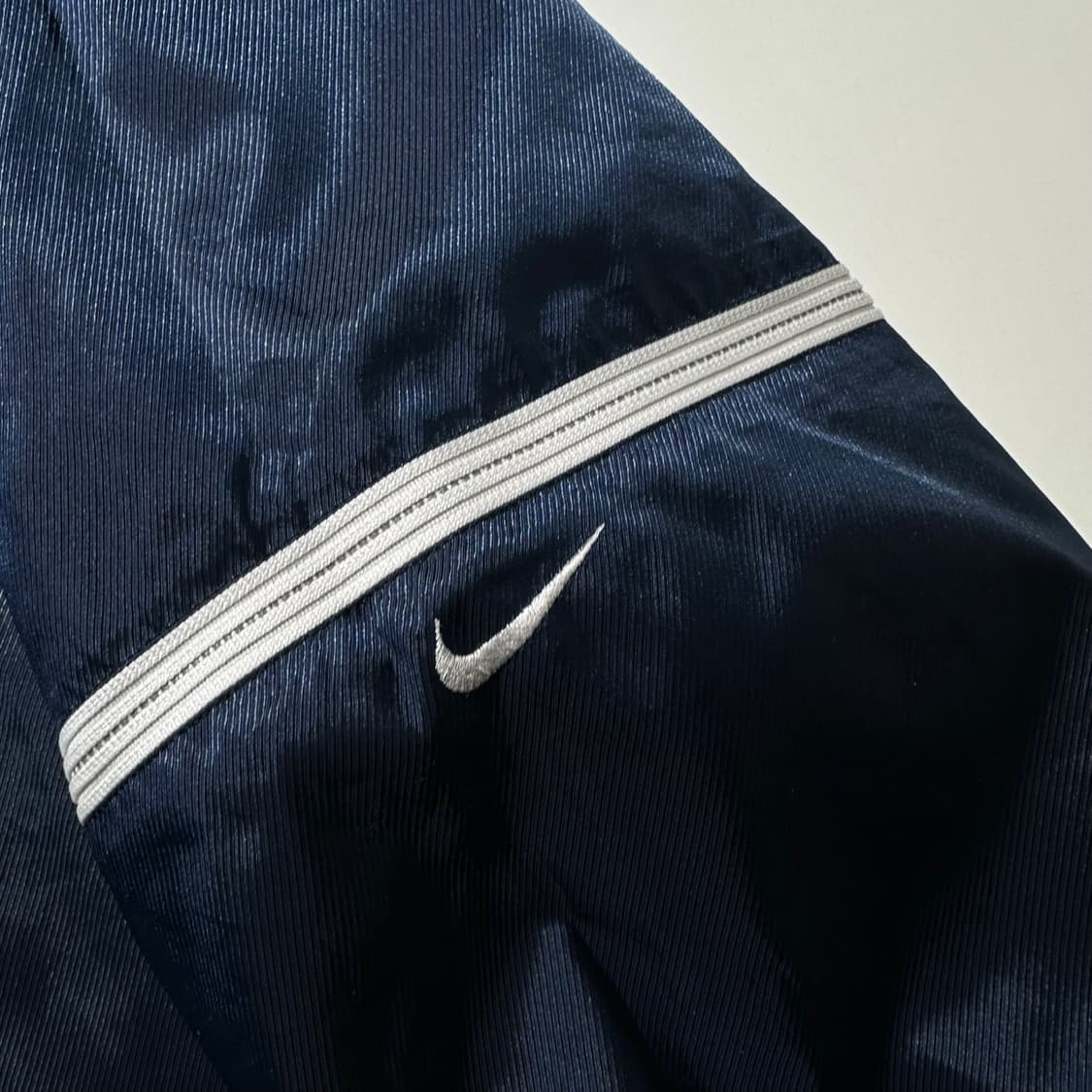 나이키 스우시 헨리넥 웜업 맨투맨 상품이미지5