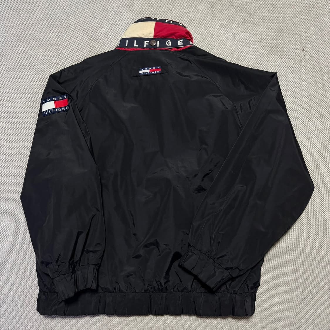 타미힐피거 빈티지 사이드로고 바람막이 상품이미지5