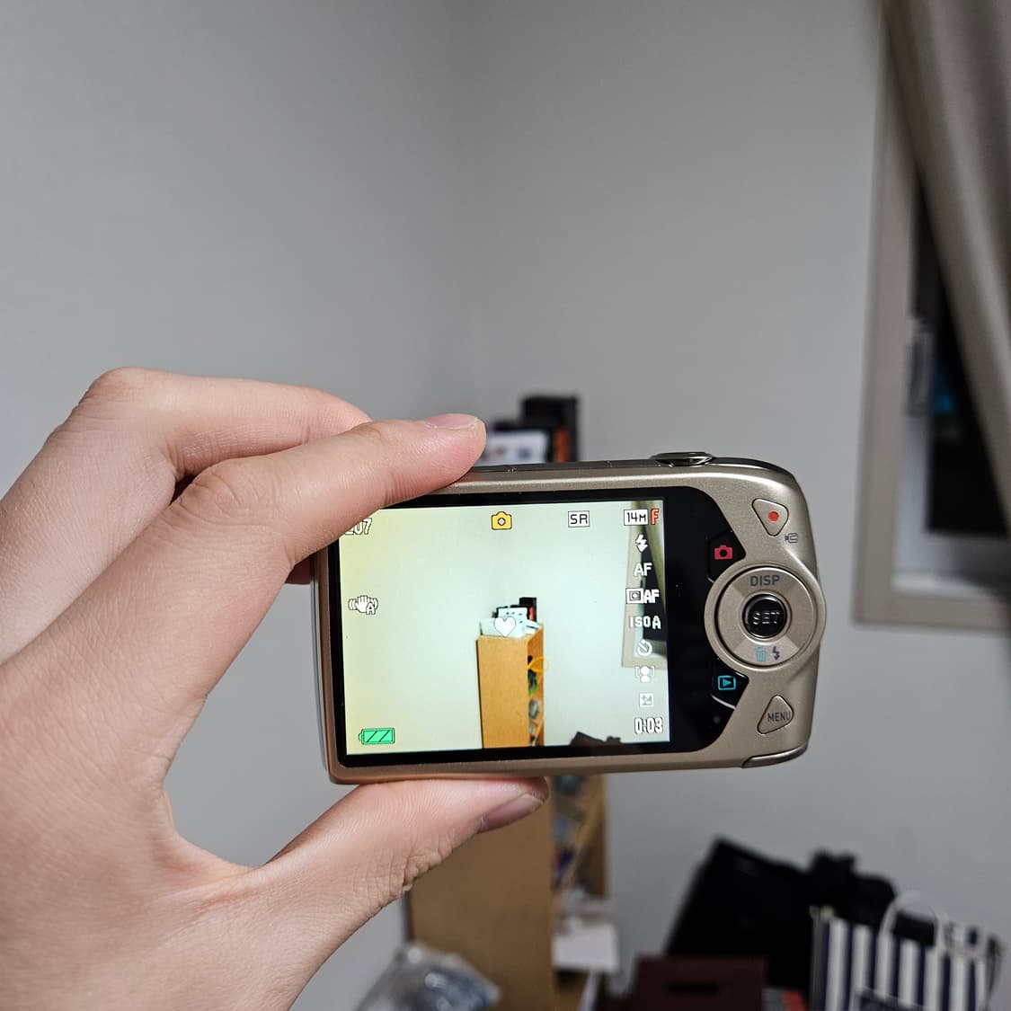 [외관 민트급](아일릿 모카 디카) 카시오 엑슬림 EX-Z2300 골드 상품이미지4