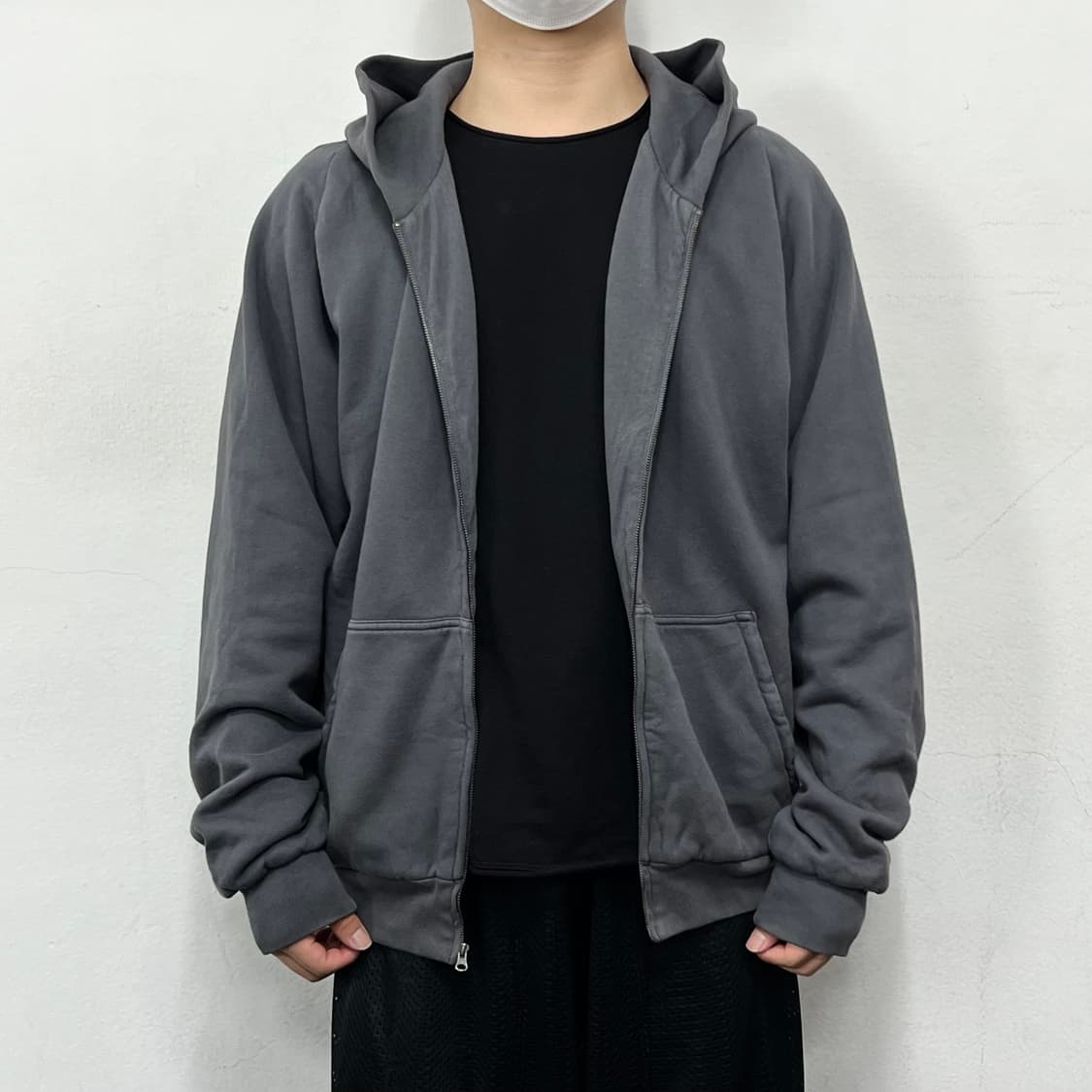 YEEZY 이지 갭 더블 레이어 후드집업 다크그레이 상품이미지2
