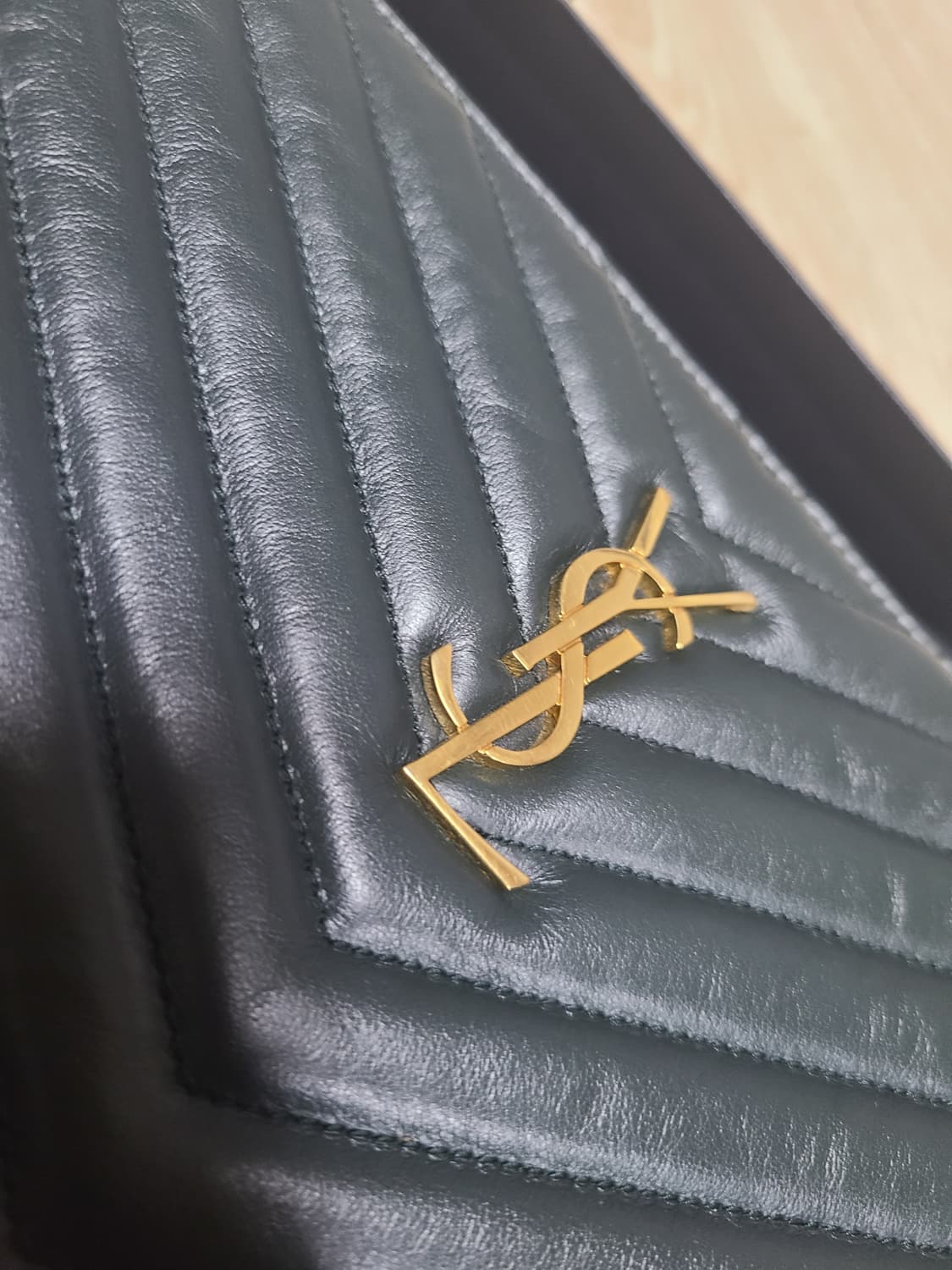 생로랑 클러치 다크그린 상품이미지2