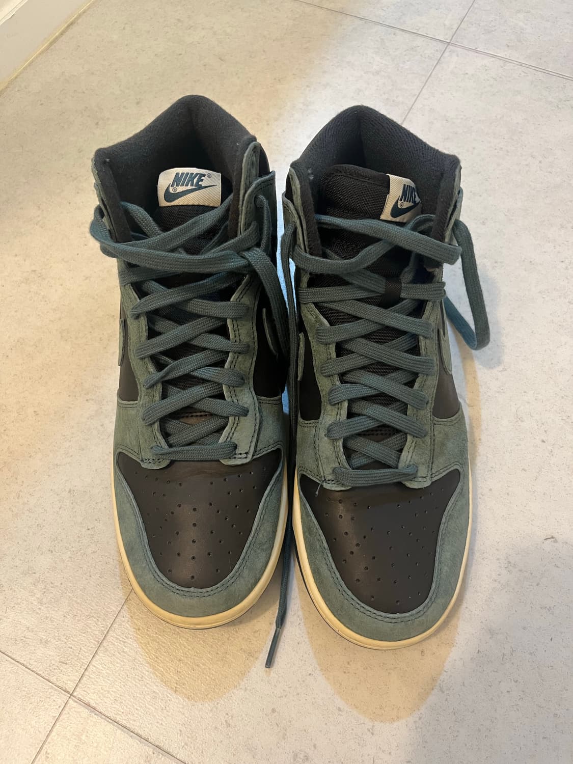 나이키 덩크 하이 레트로 프리미엄 페이디드 스프러스 상품이미지1