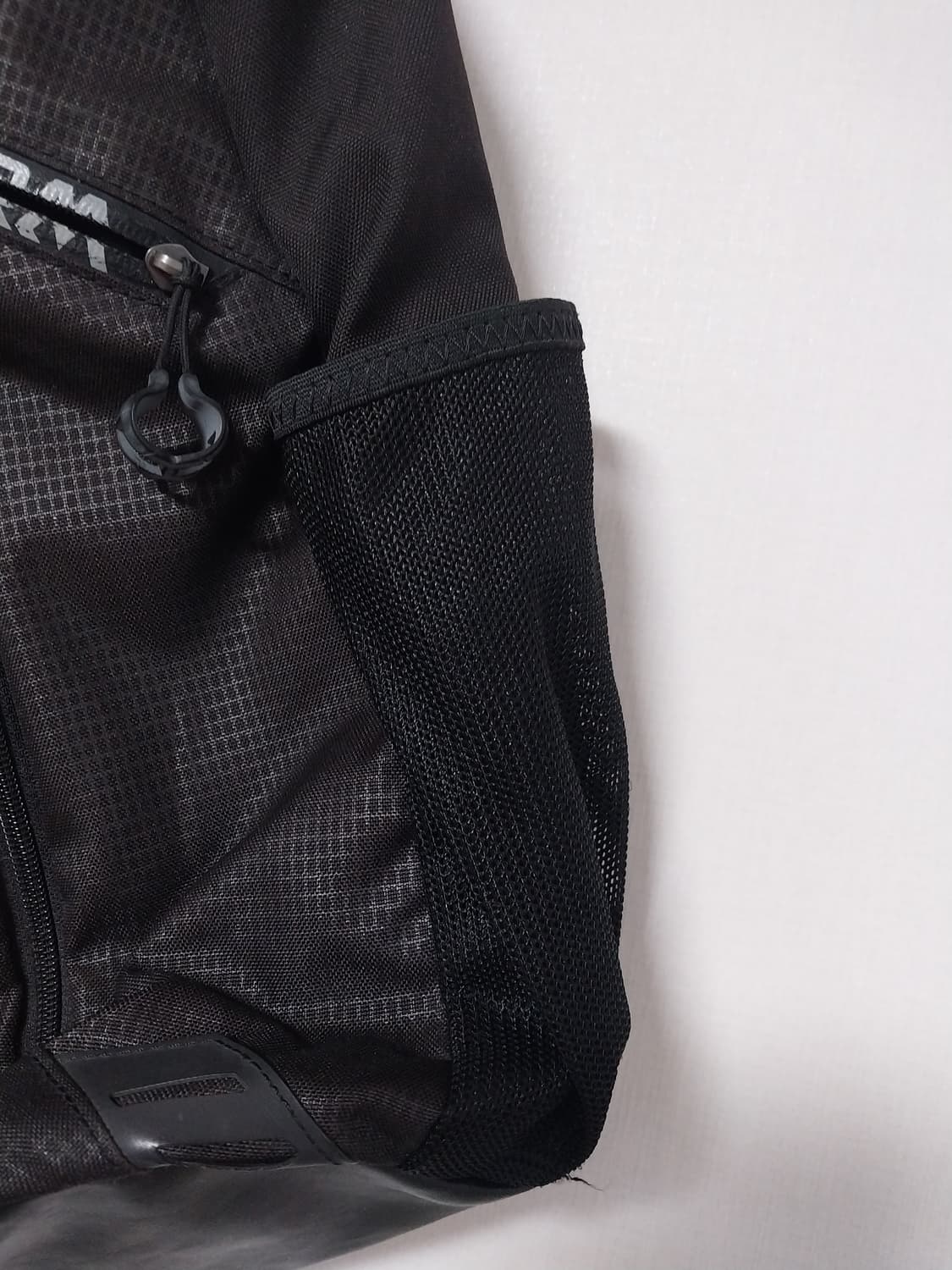 언더아머  컴펠슬링백팩 상품이미지3