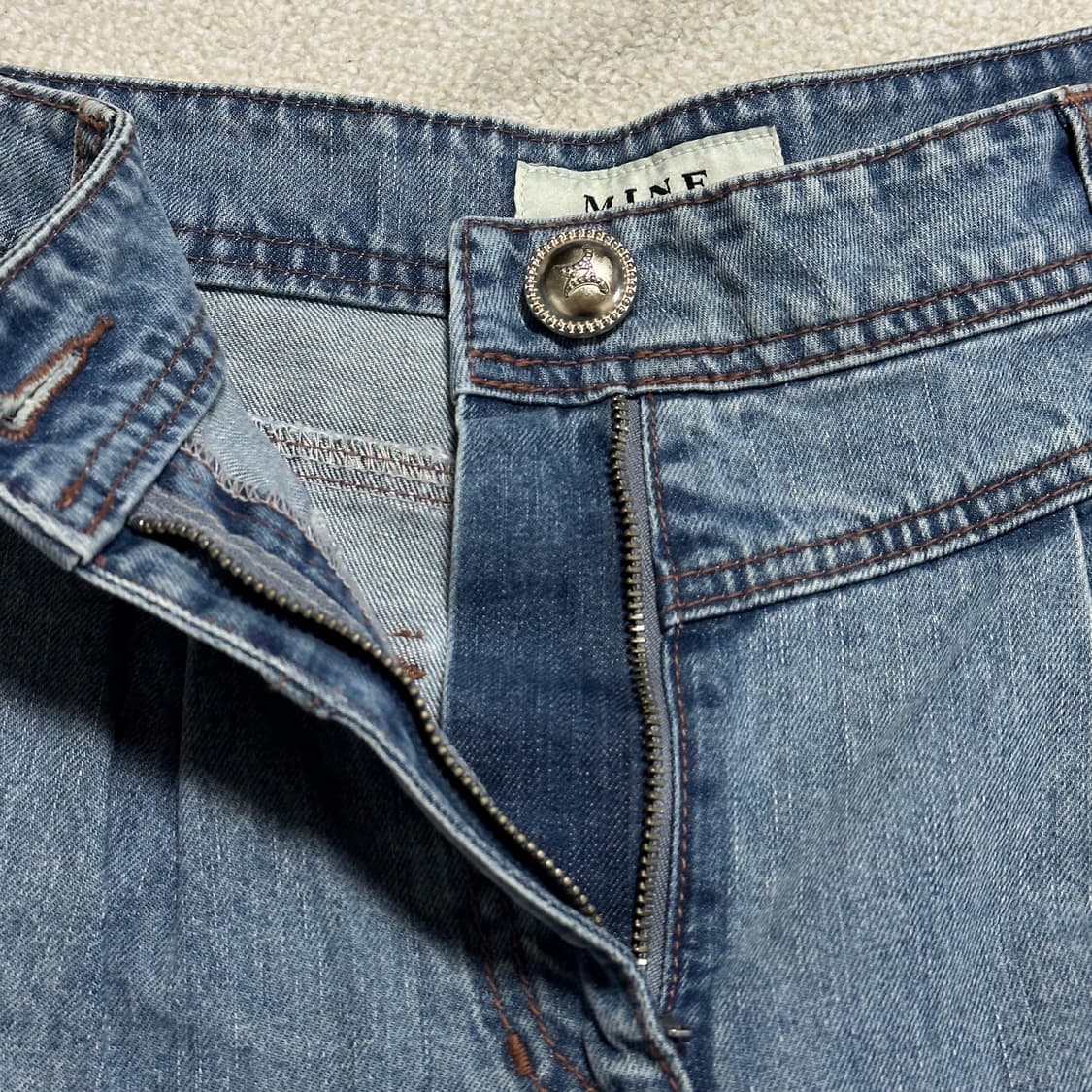 한섬 마인 투턱 테이퍼드 데님 팬츠 상품이미지6