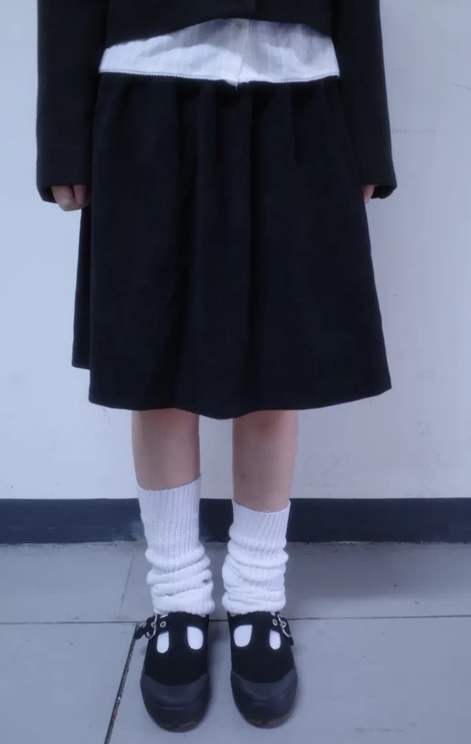 묘랑 주쿠 스웨이드 미디 스커트 블랙 상품이미지1