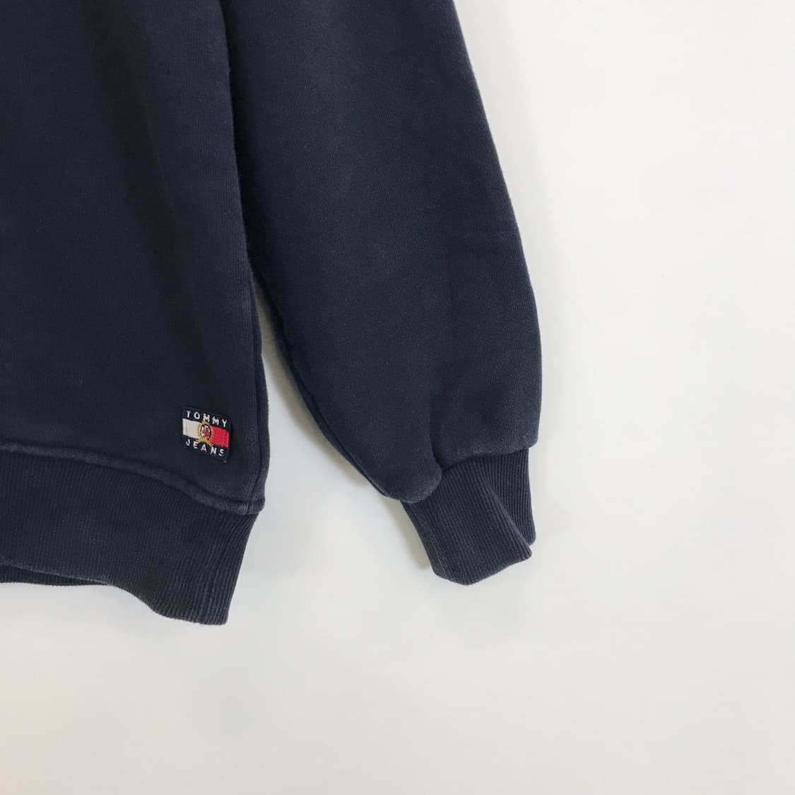 타미힐피거 빅로고 크레스트 스웻 [S사이즈] 상품이미지3